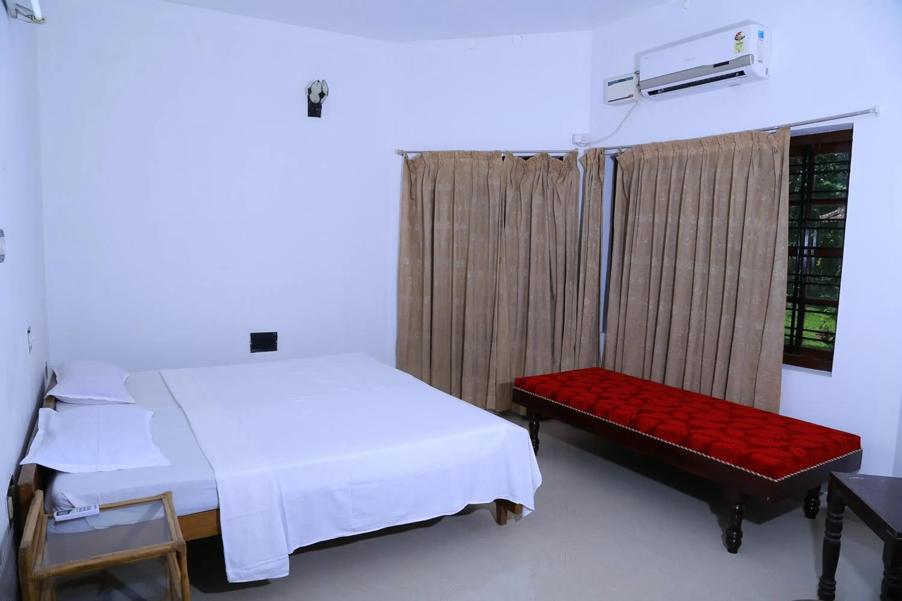 Bed in Lovedale Lakeside Homestay Bed in Lovedale Lakeside Homestay