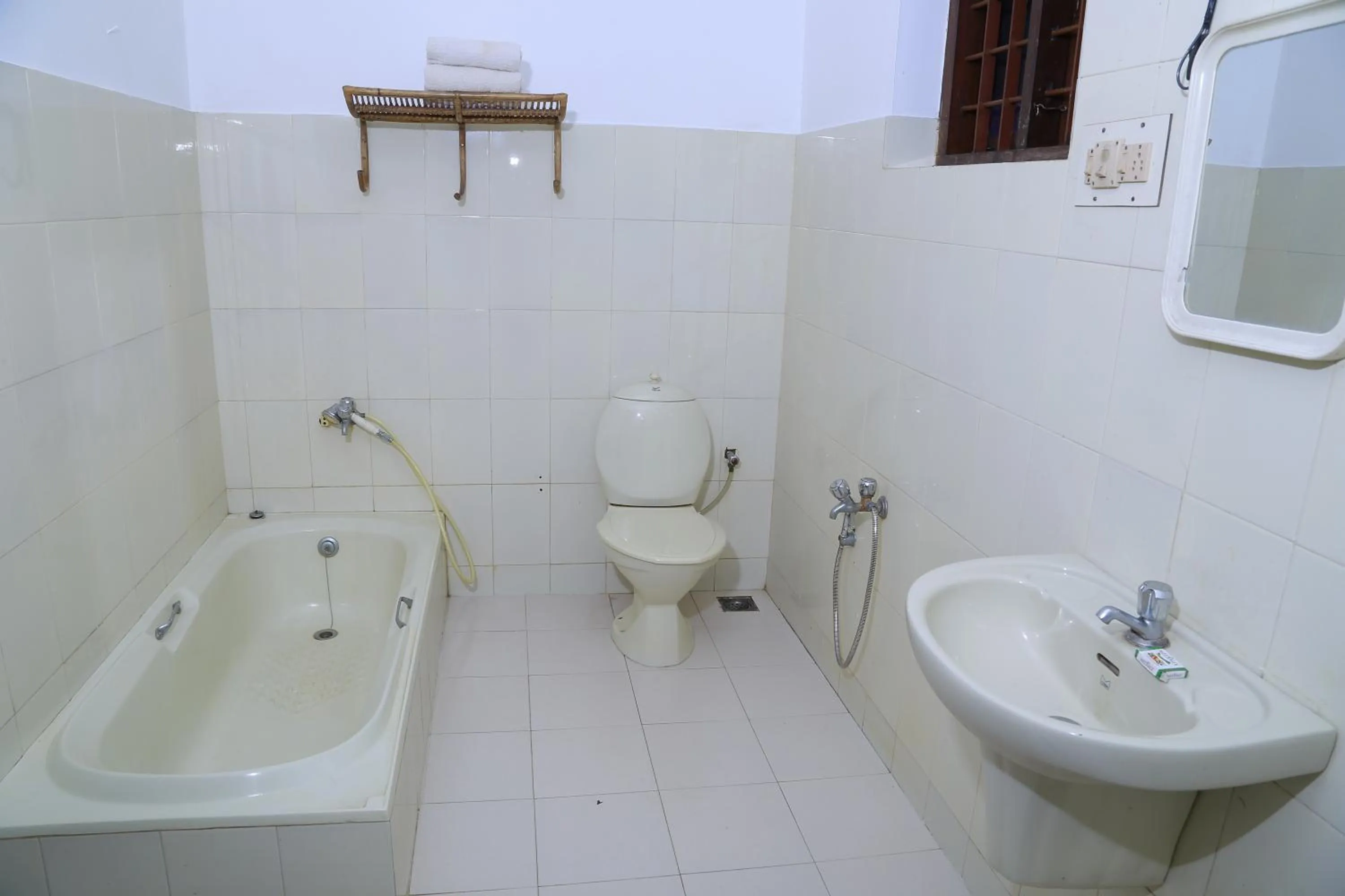 Bathroom in Lovedale Lakeside Homestay