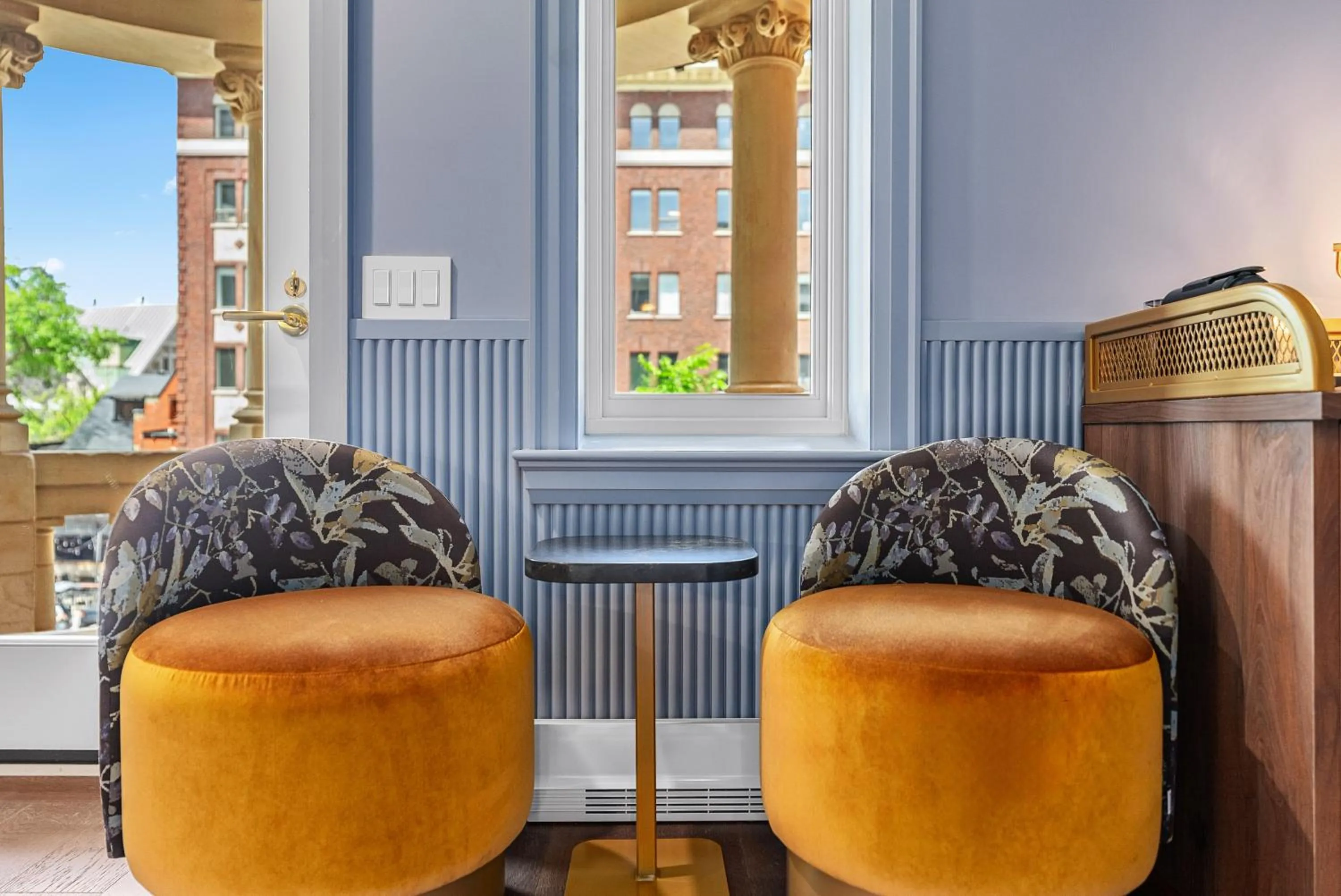 Seating area in Hôtel Maurice