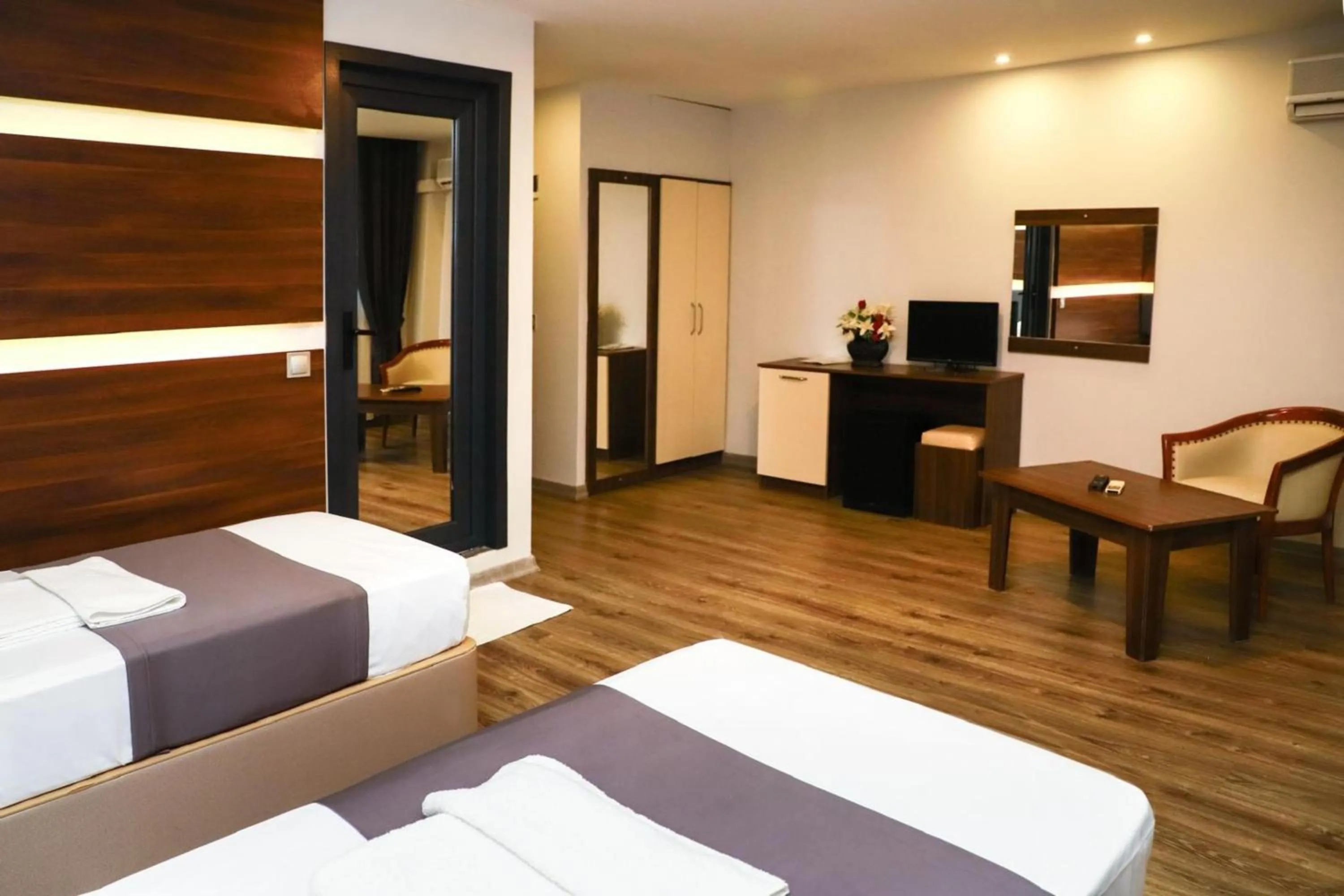 Photo of the whole room, Bed in Yıldız Moonlight Hotel Trabzon
