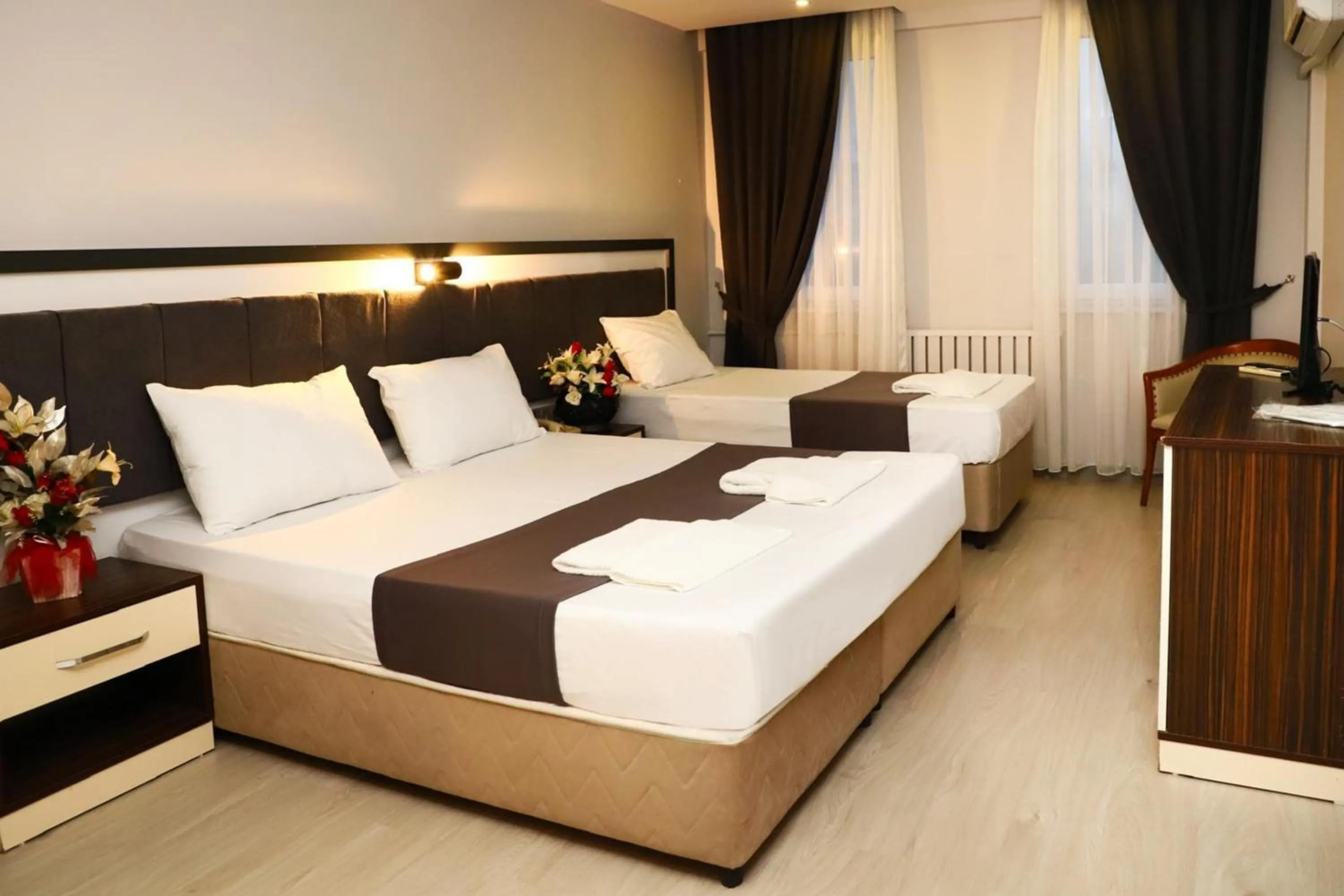 Photo of the whole room, Bed in Yıldız Moonlight Hotel Trabzon