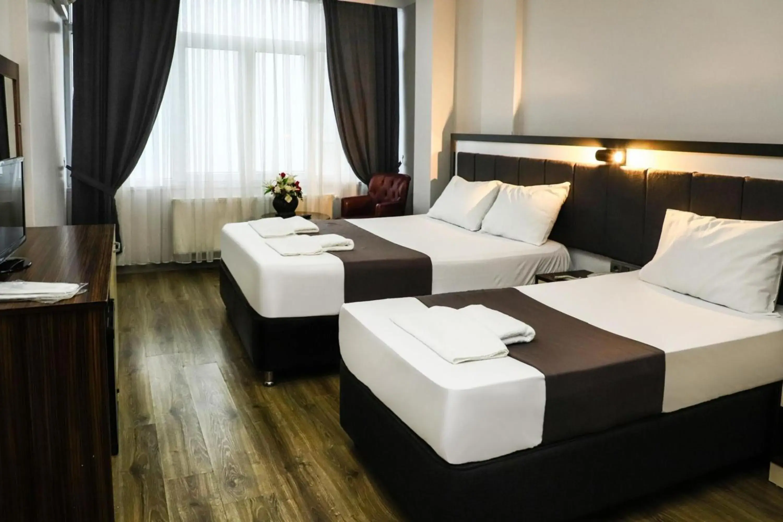 Triple Room with Sea View in Yıldız Moonlight Hotel Trabzon Triple Room with Sea View in Yıldız Moonlight Hotel Trabzon