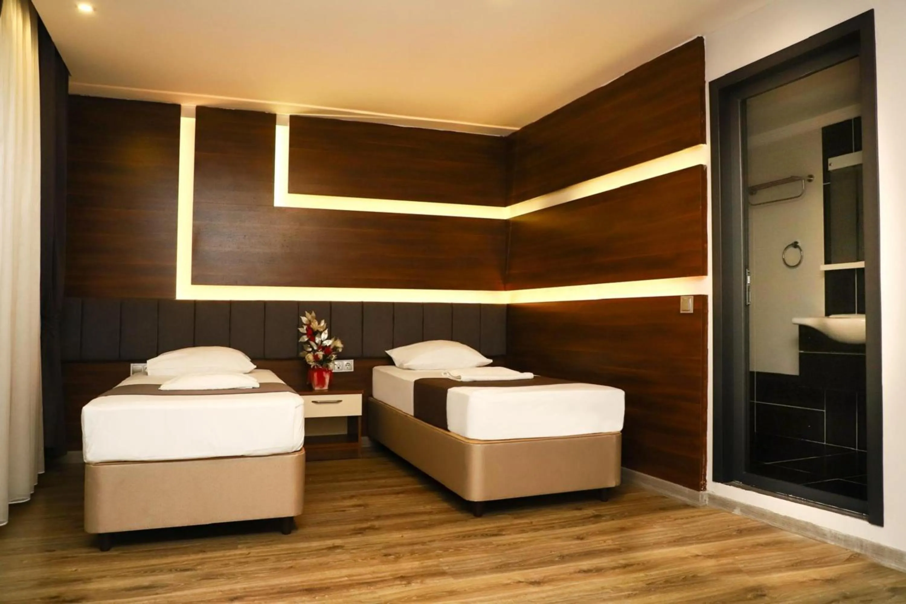 Photo of the whole room, Bed in Yıldız Moonlight Hotel Trabzon