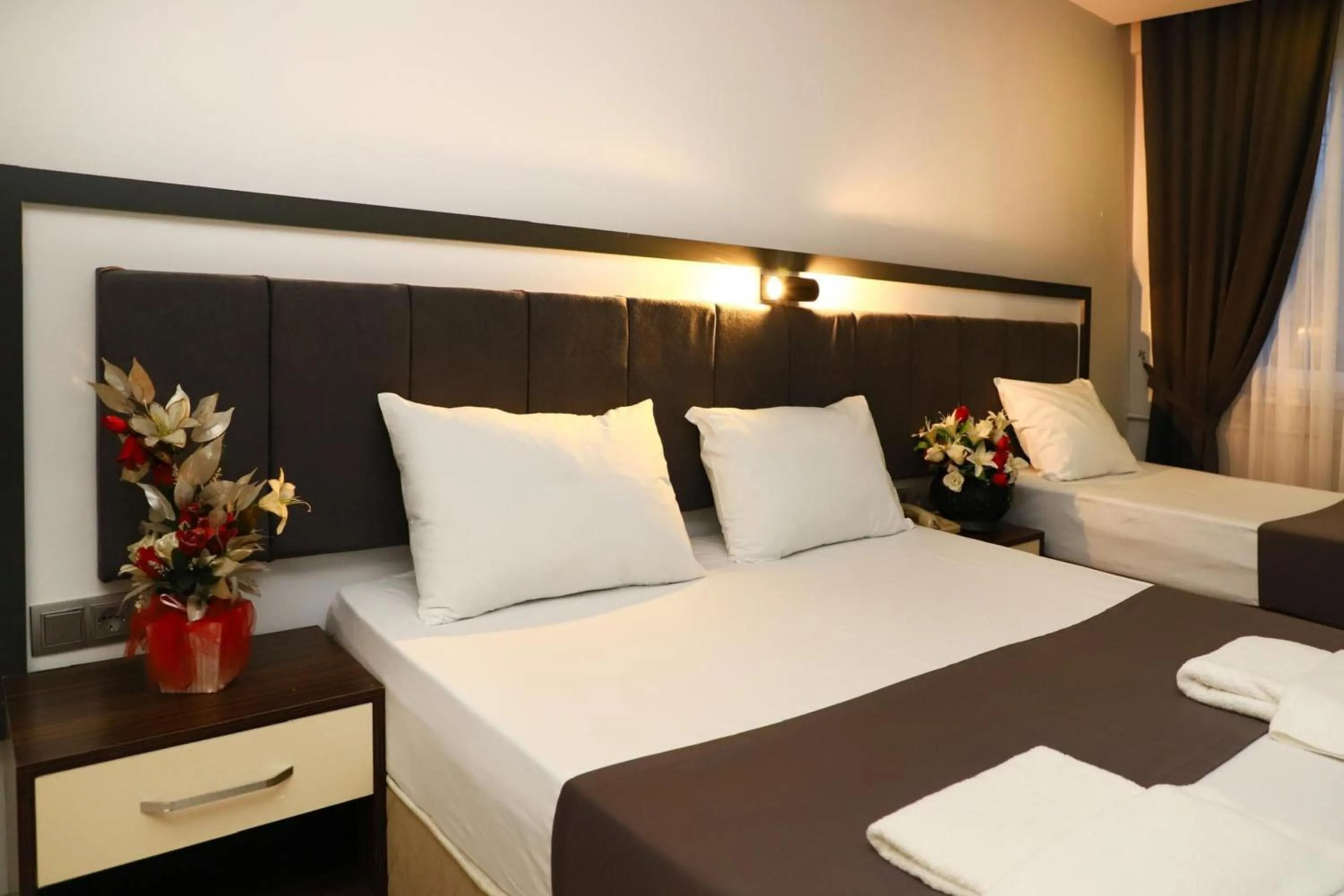 Photo of the whole room, Bed in Yıldız Moonlight Hotel Trabzon