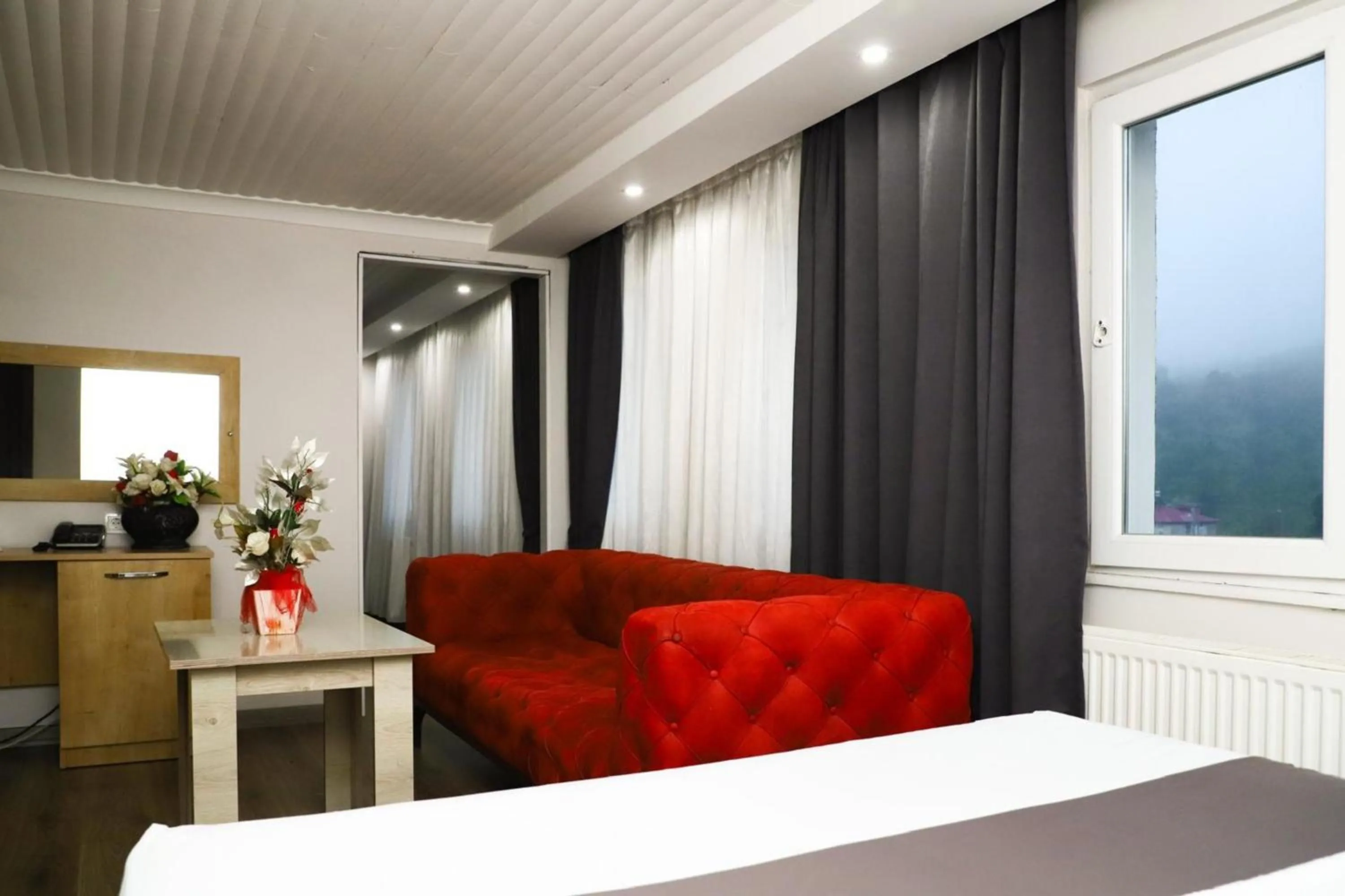 Photo of the whole room, Bed in Yıldız Moonlight Hotel Trabzon