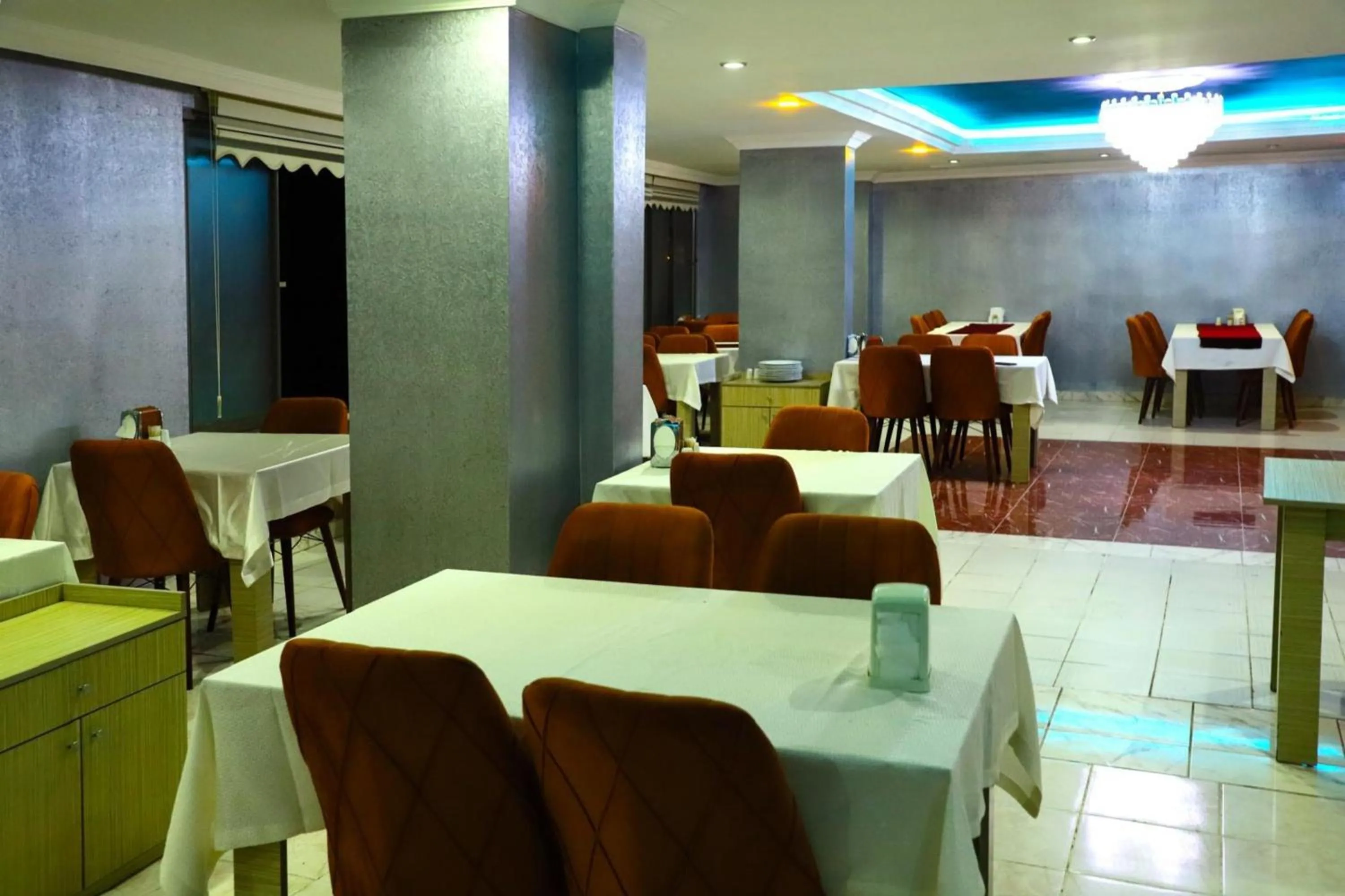 Restaurant/places to eat in Yıldız Moonlight Hotel Trabzon
