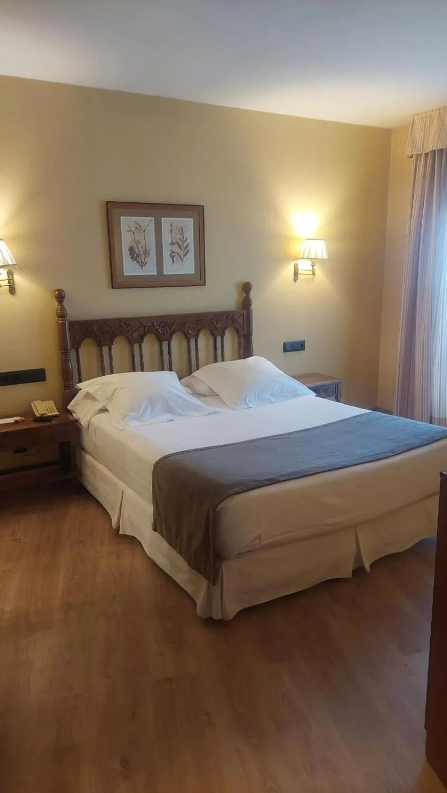 Bed in Hotel Ele Puente Romano de Salamanca