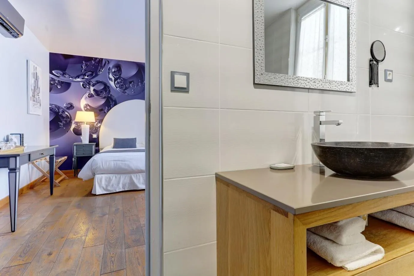 Bed in Champagne Domaine Sacret - AY