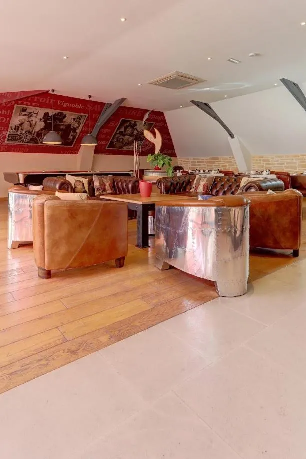 Lounge or bar in Champagne Domaine Sacret - AY