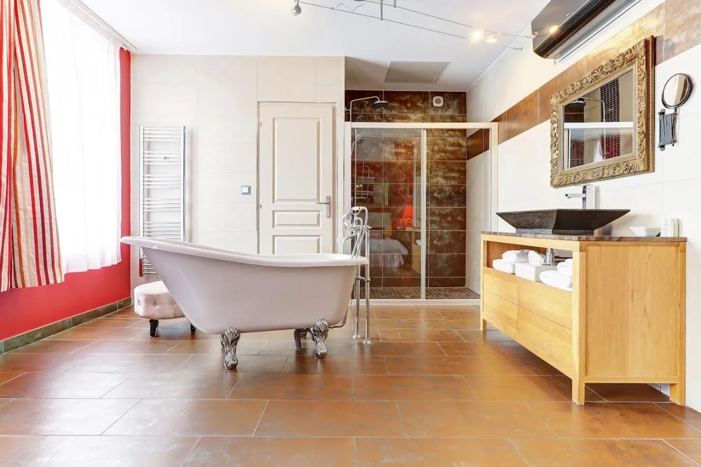 Bathroom in Champagne Domaine Sacret - AY