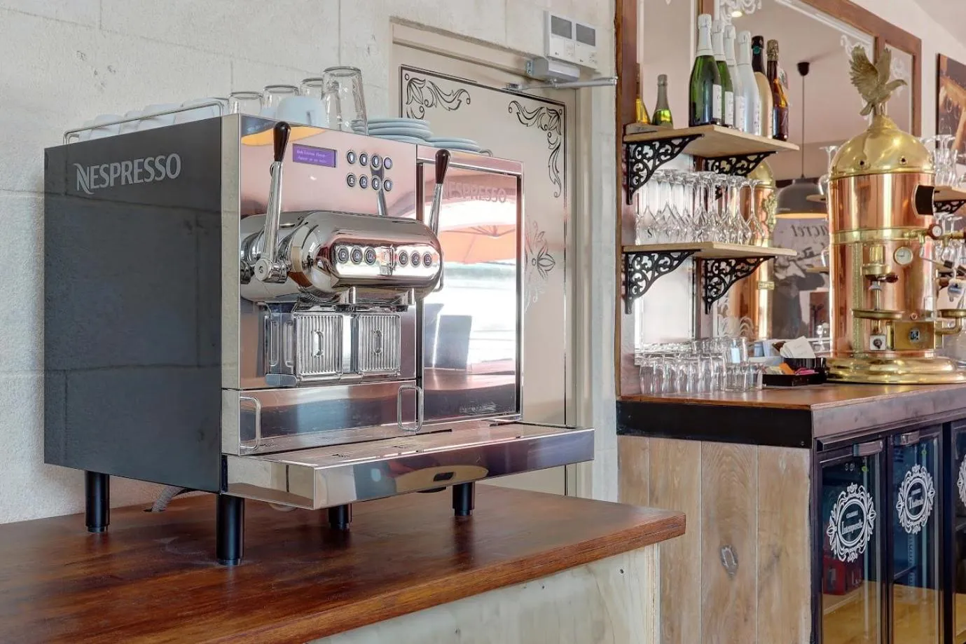 Lounge or bar in Champagne Domaine Sacret - AY