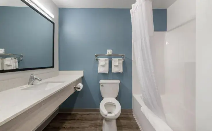 Queen Suite - single occupancy - Non-Smoking in WoodSpring Suites Winston-Salem near Hanes Mall Queen Suite - single occupancy - Non-Smoking in WoodSpring Suites Winston-Salem near Hanes Mall