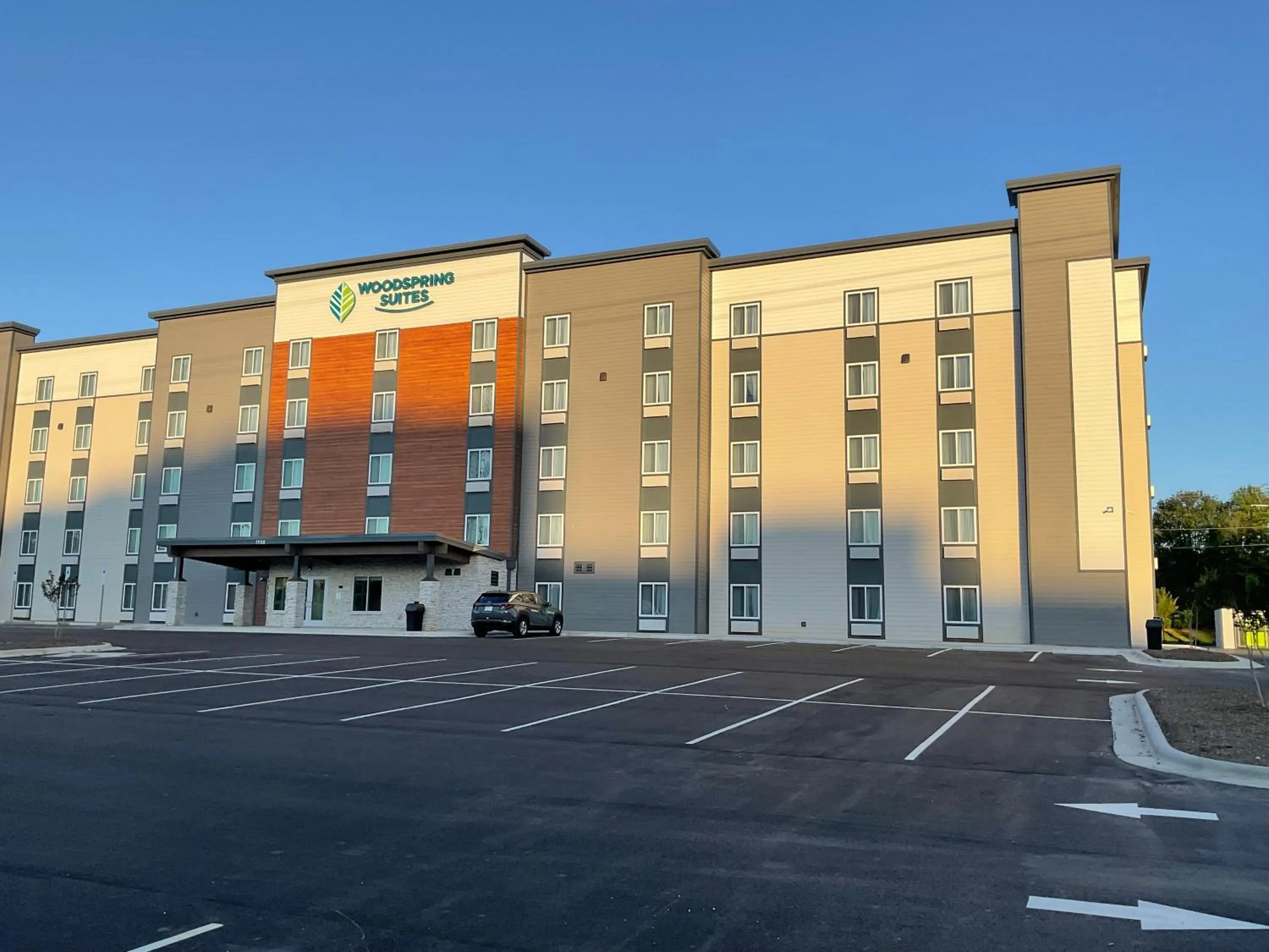 Property building in WoodSpring Suites Winston-Salem near Hanes Mall
