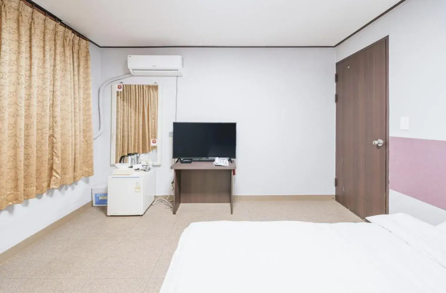 Bed in Manhattan Hotel Bed in Manhattan Hotel