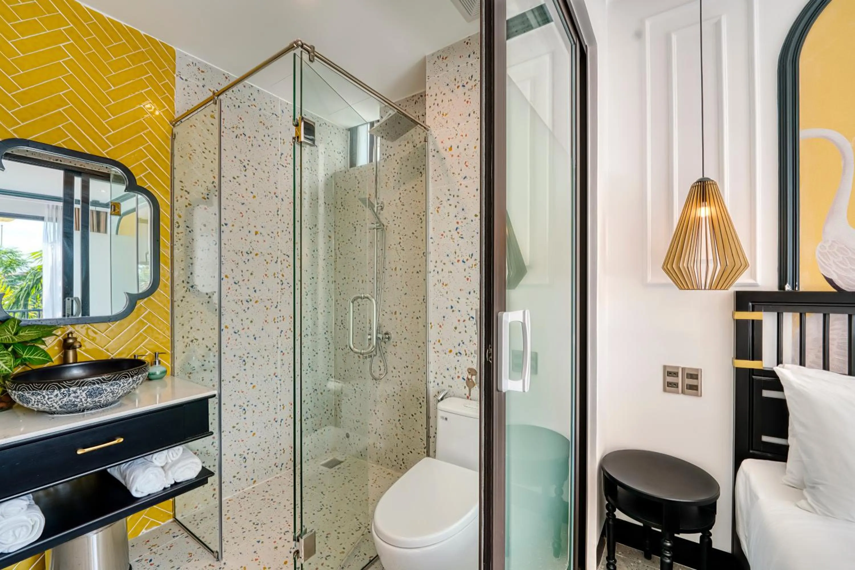 Shower in Rokas Hoi An Boutique Hotel