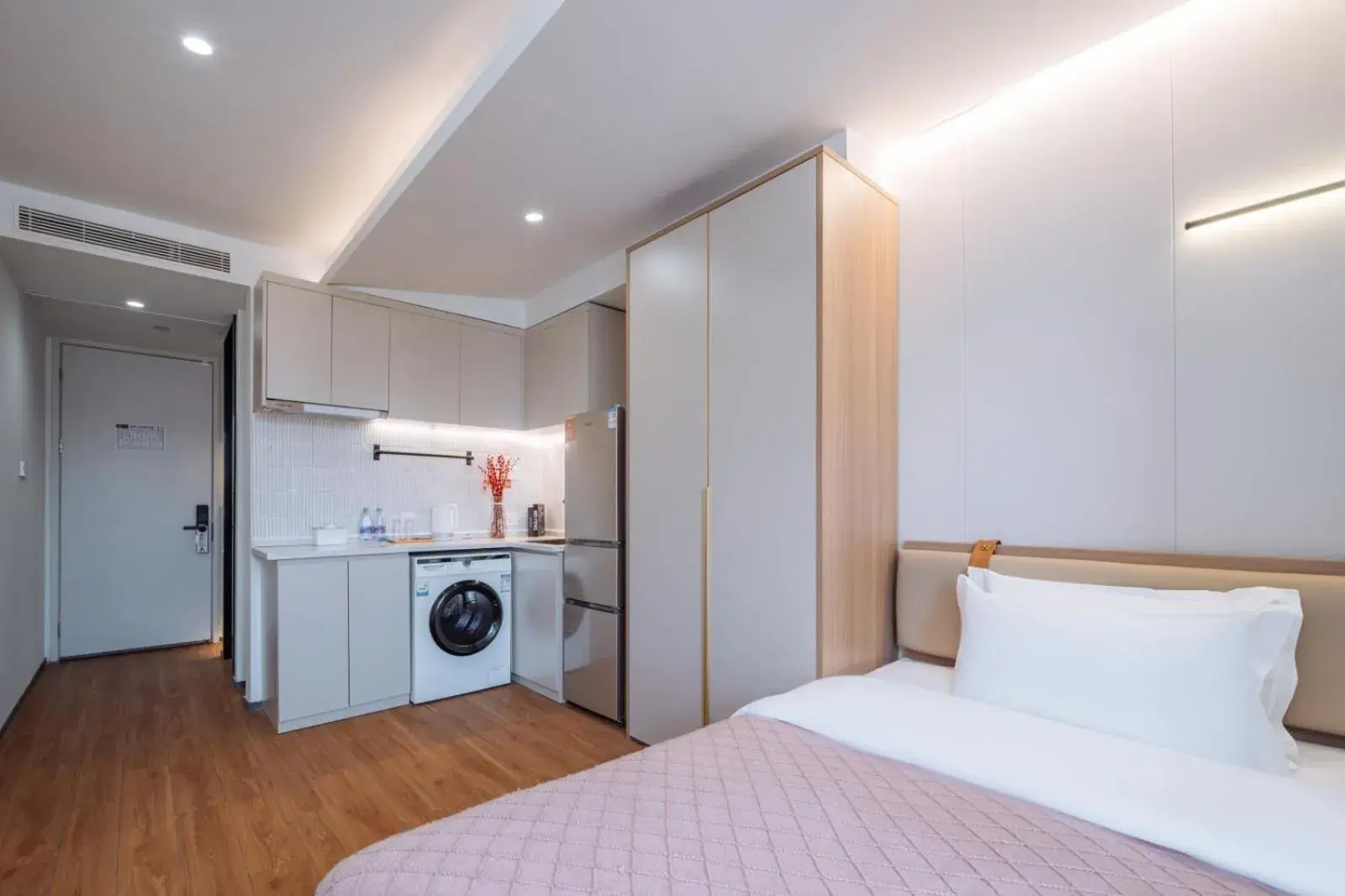 Standard Queen Room in Ketangxuan Hotel -Shanghai Railway Station Baoshan Road Subway Station Standard Queen Room in Ketangxuan Hotel -Shanghai Railway Station Baoshan Road Subway Station