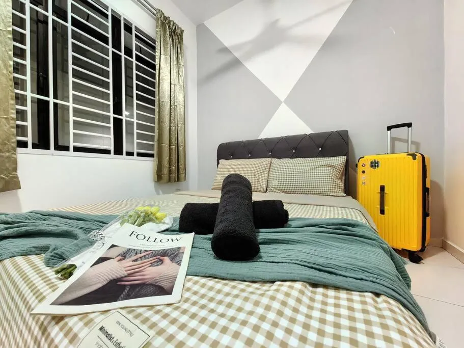 Bed in Skyview 0505 6Pax Aeon Lego netlflix 100mbps STAY