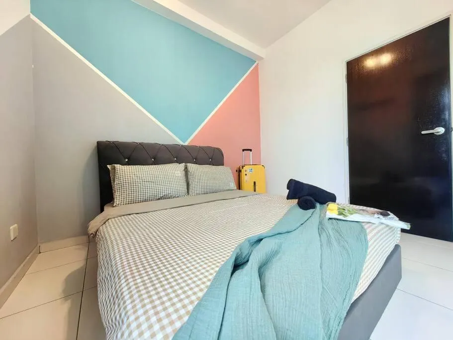 Bed in Skyview 0505 6Pax Aeon Lego netlflix 100mbps STAY