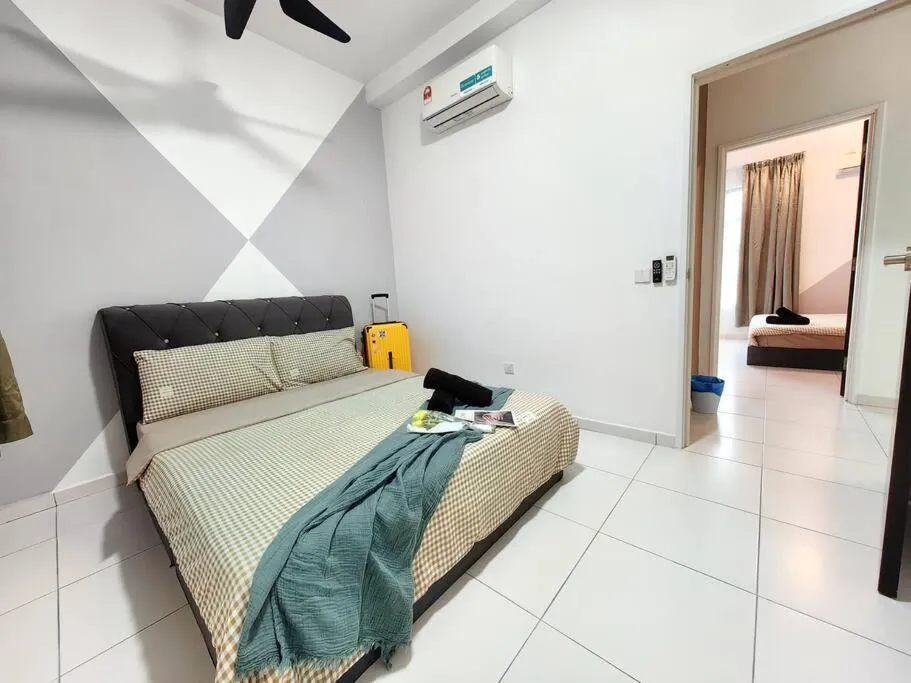 Bed in Skyview 0505 6Pax Aeon Lego netlflix 100mbps STAY