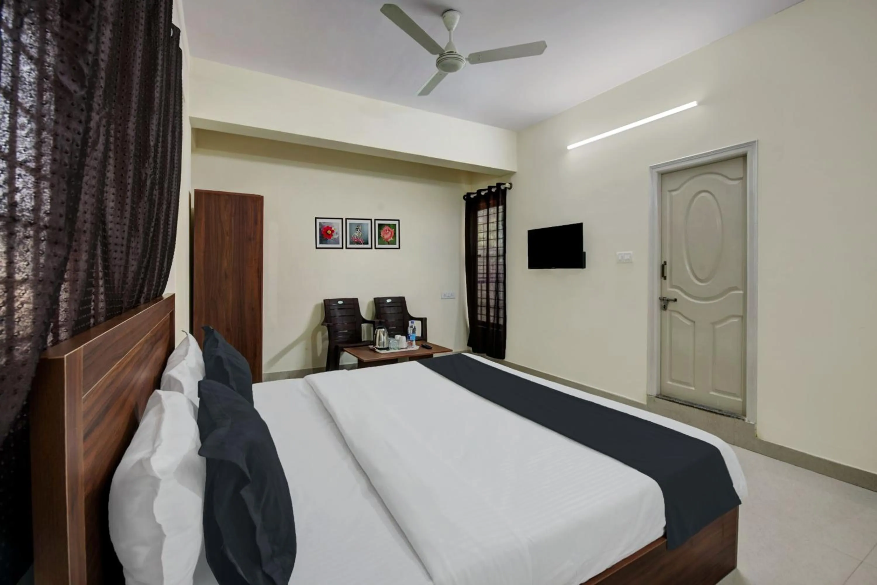 Bedroom, Bed in Hotel O KPC Comfort