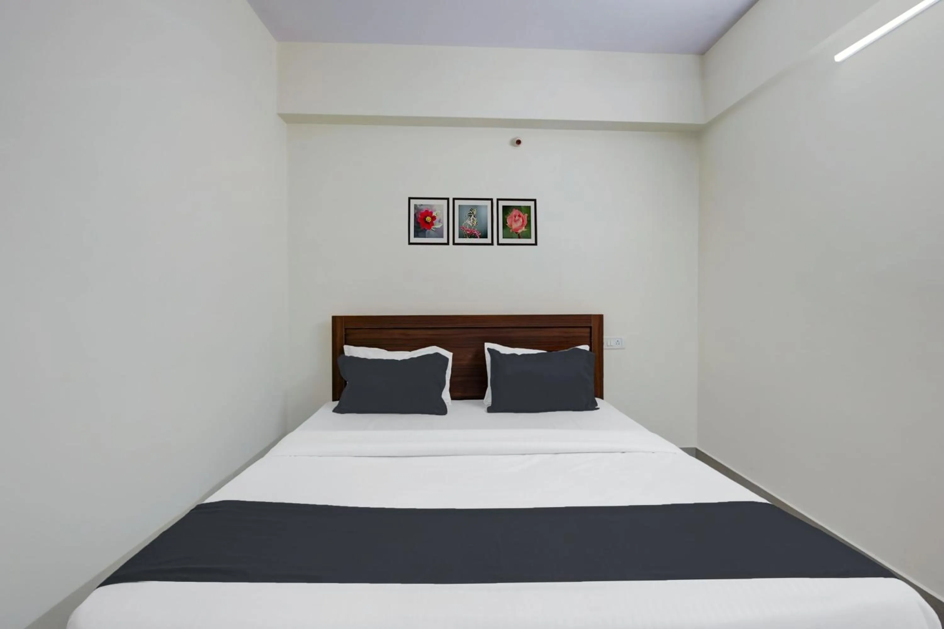 Bedroom, Bed in Hotel O KPC Comfort