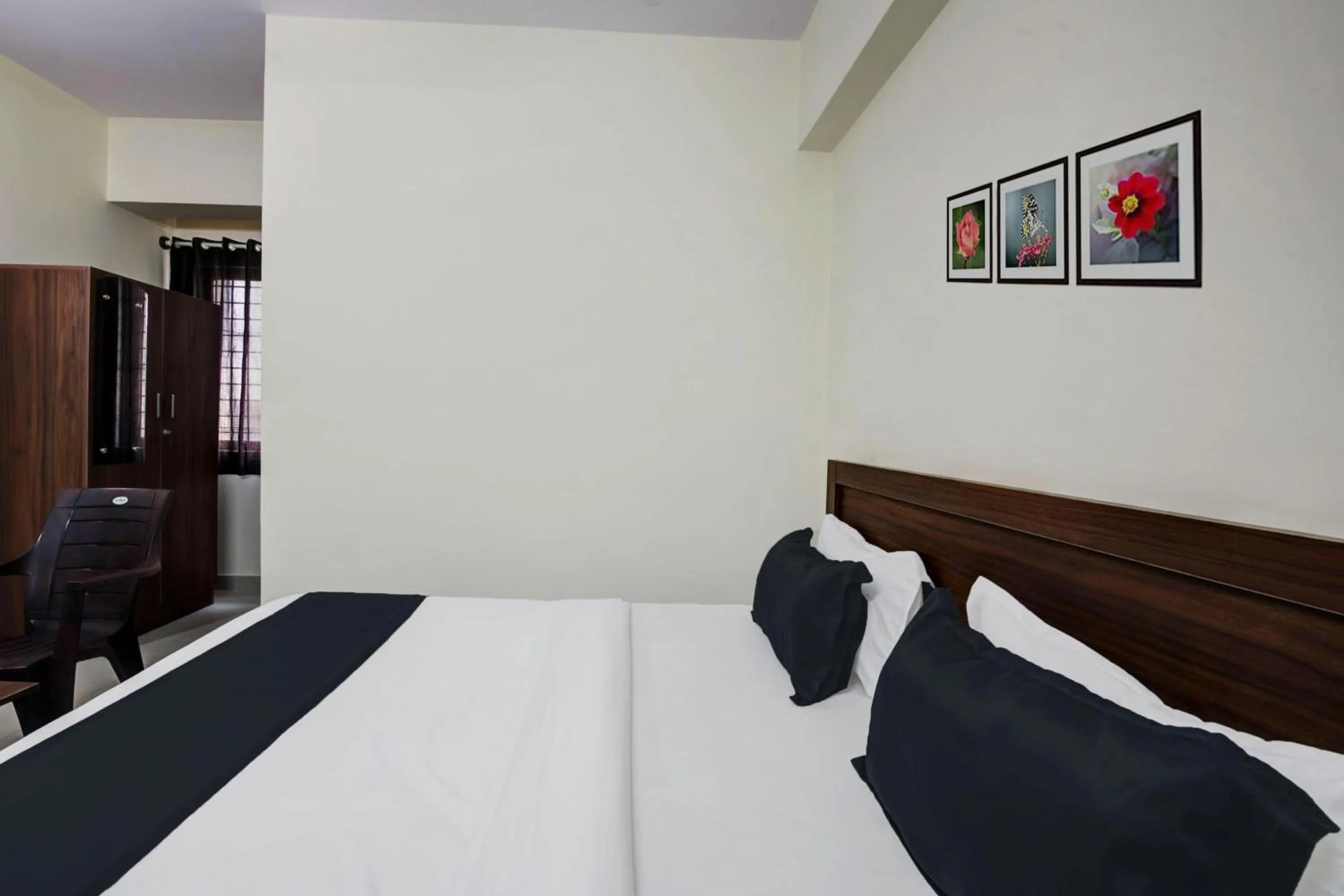 Bedroom, Bed in Hotel O KPC Comfort