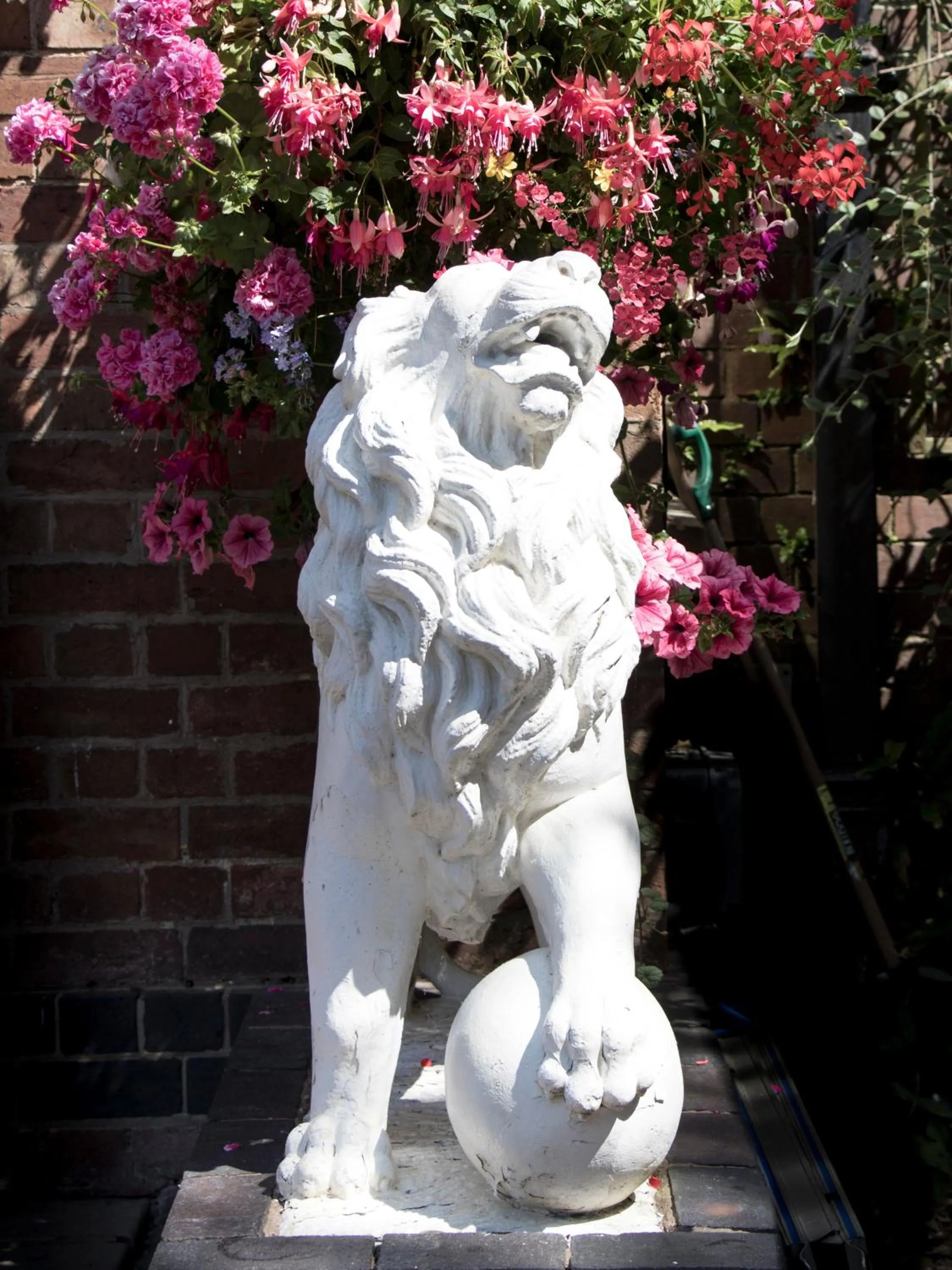 Facade/entrance in Ardencote