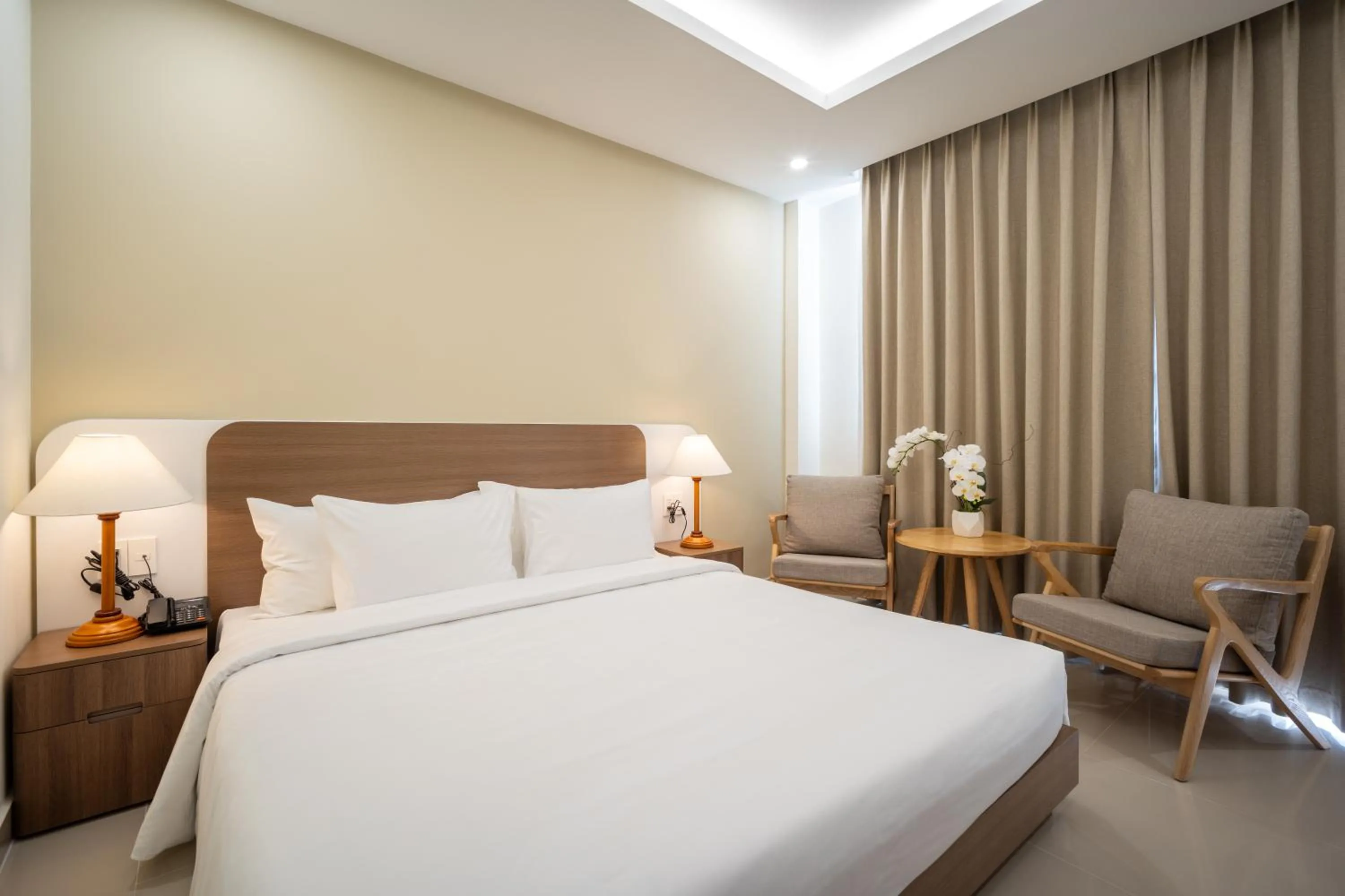 Bed in The HUB Hotel - Airport