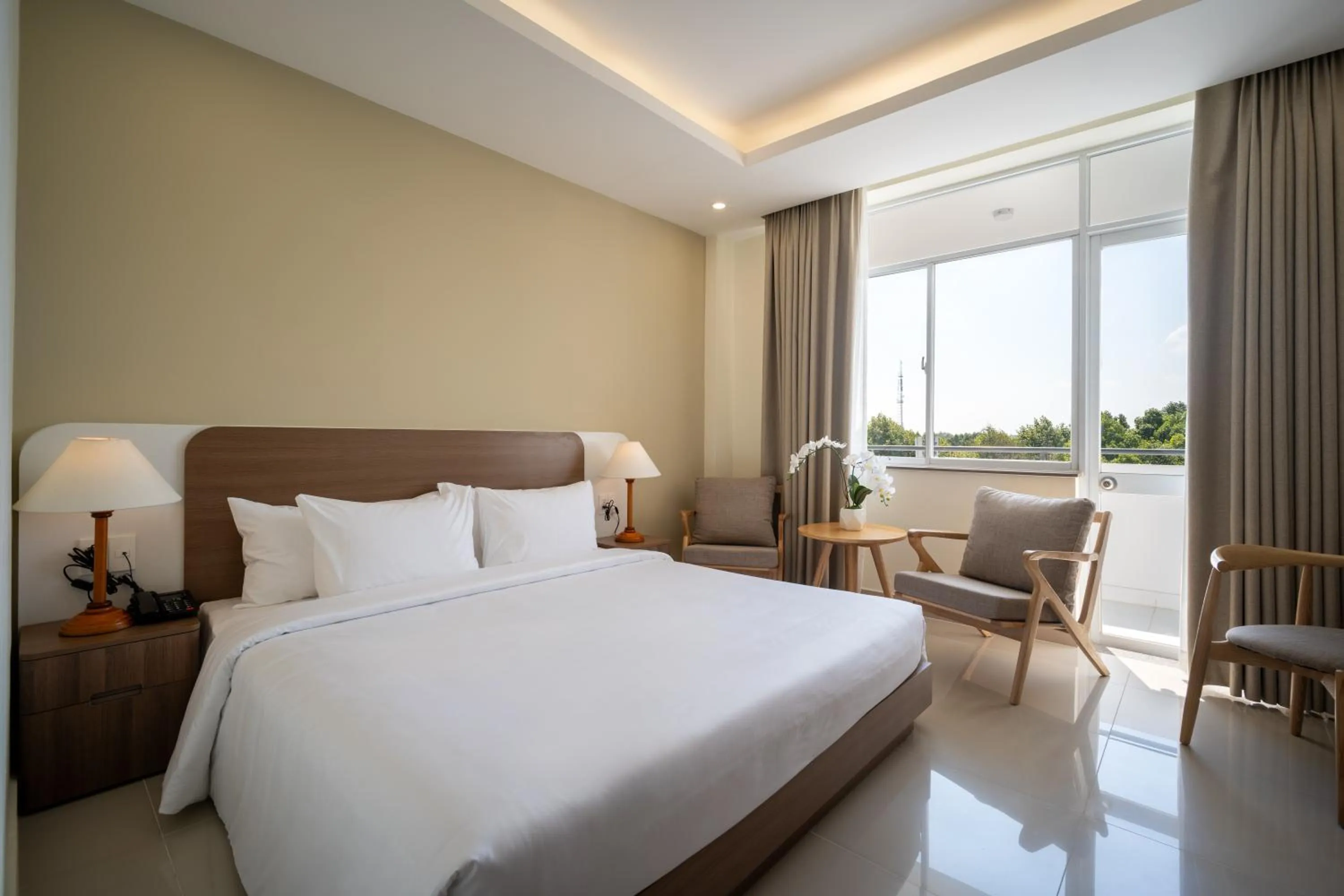 Bed in The HUB Hotel - Airport