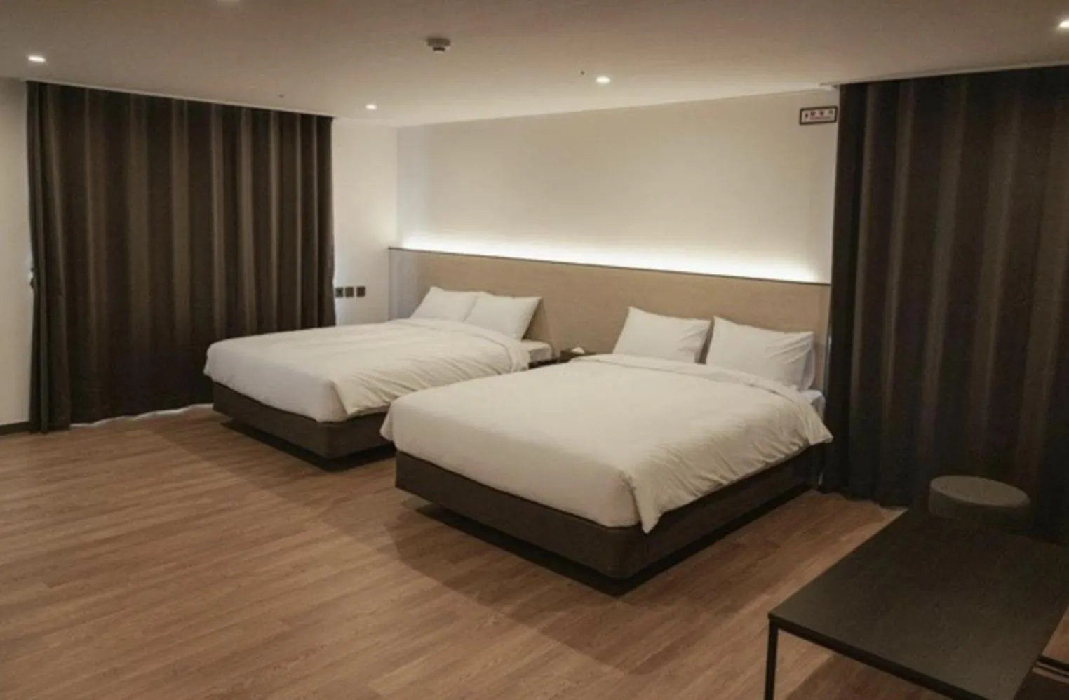 Bed in Lemain Hotel Seogwipo