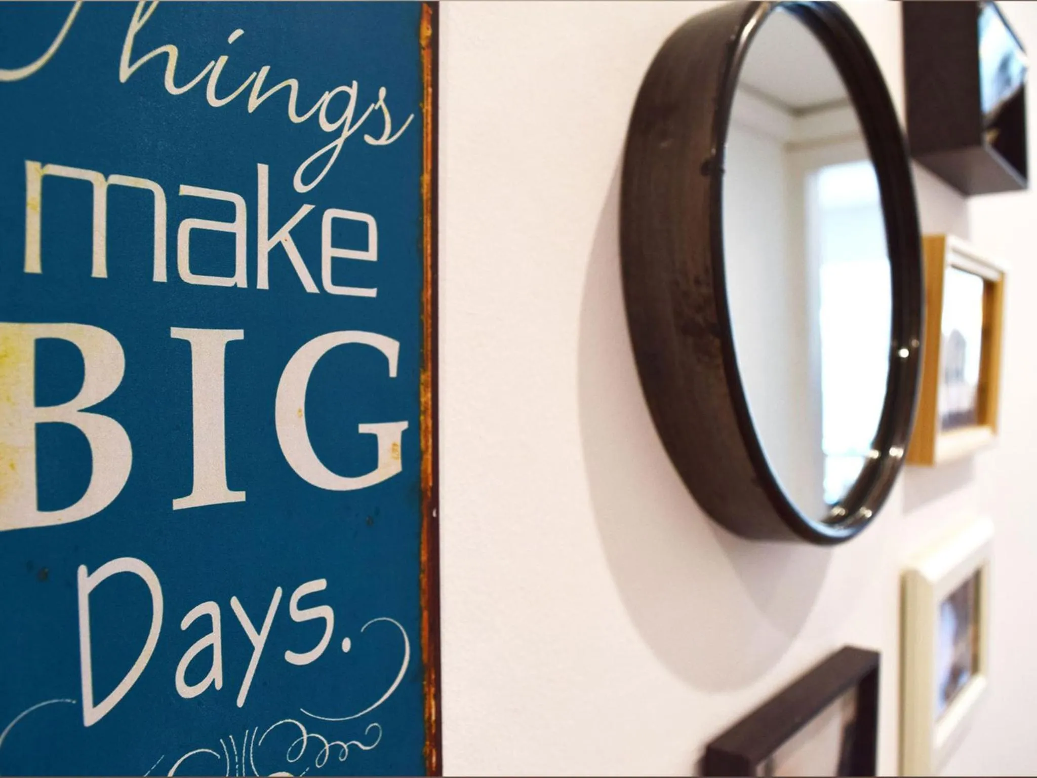 Decorative detail in Blue Barcelona