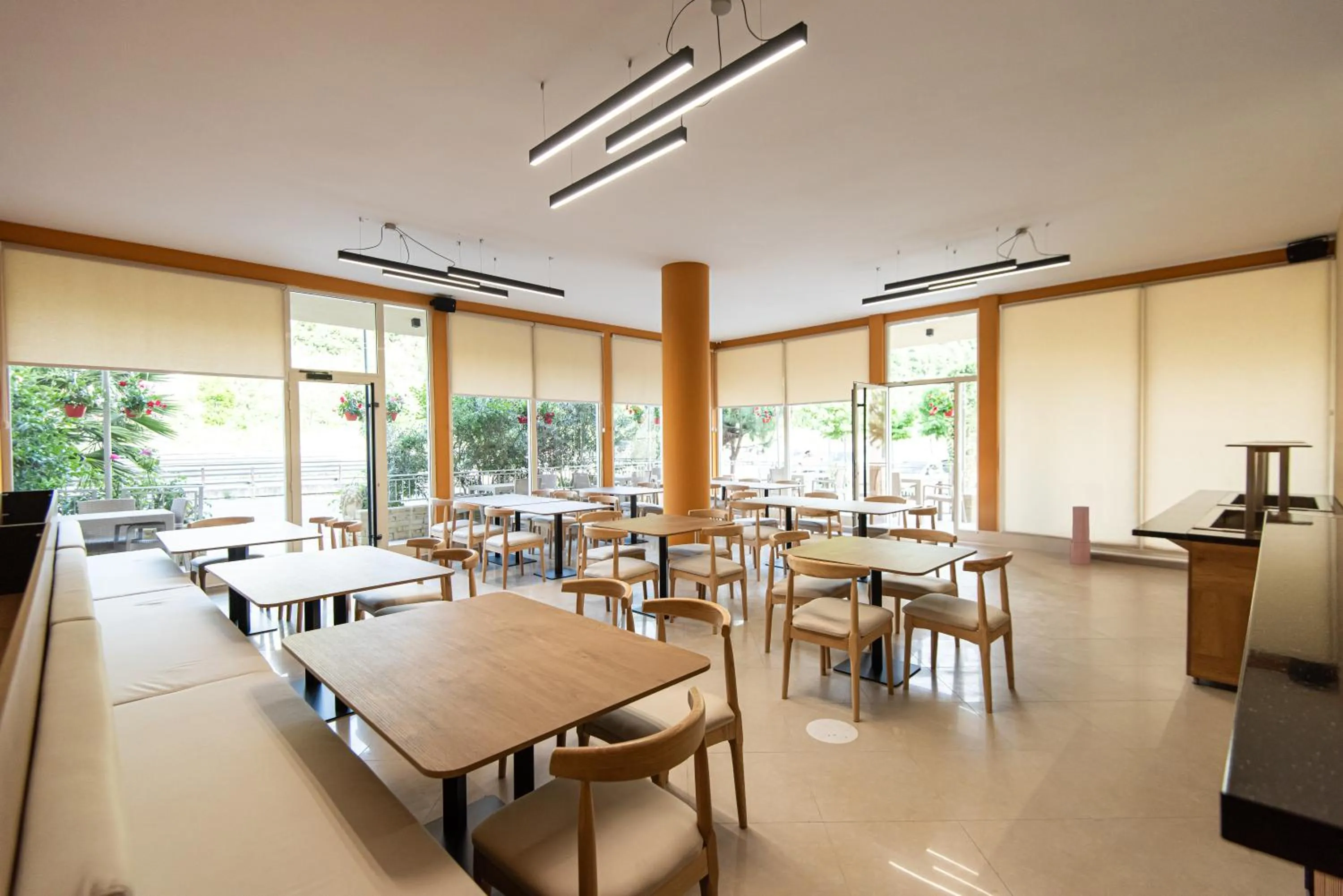ApartHotel EDA