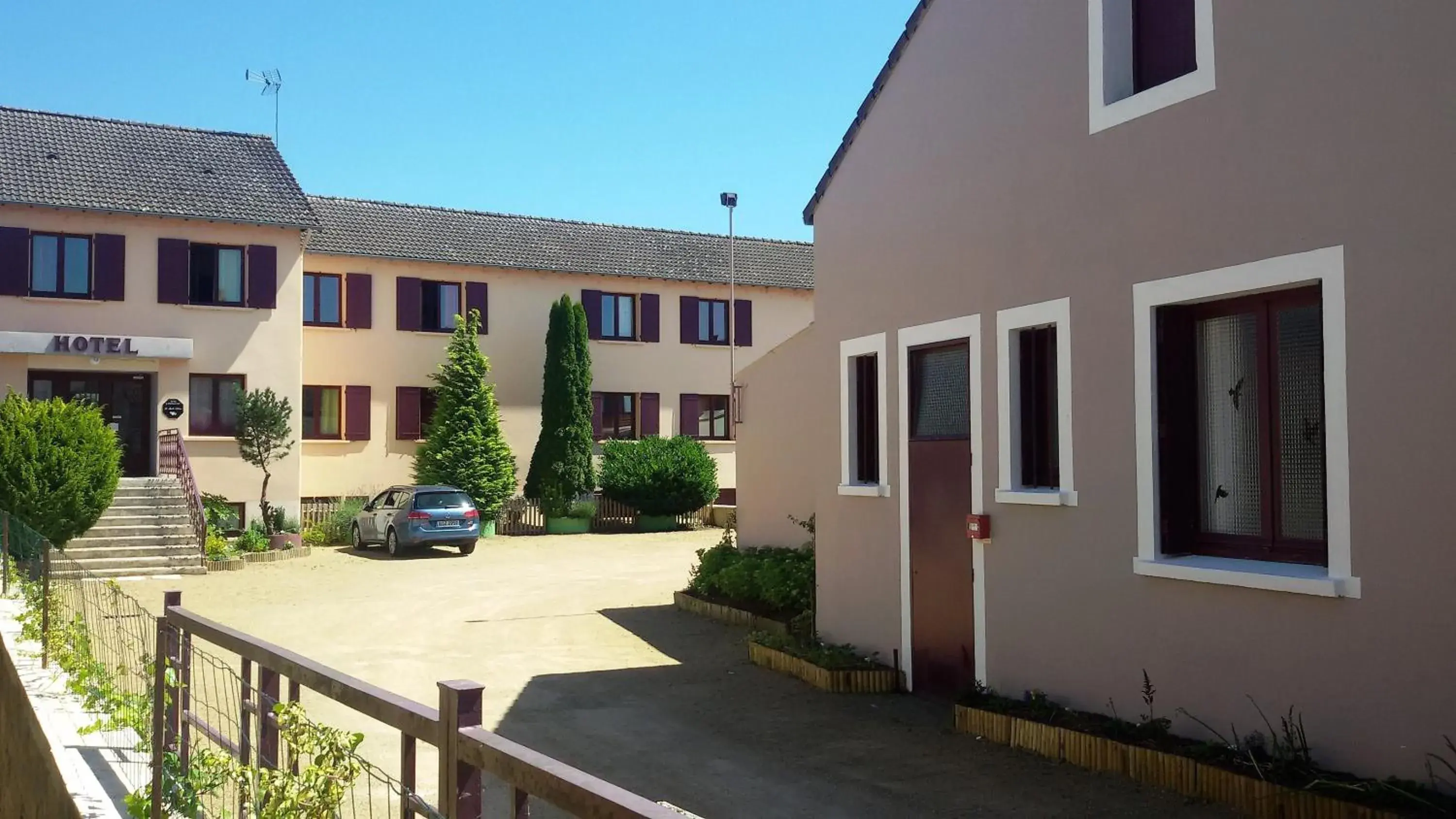 Logis Merle Blanc Logis Merle Blanc