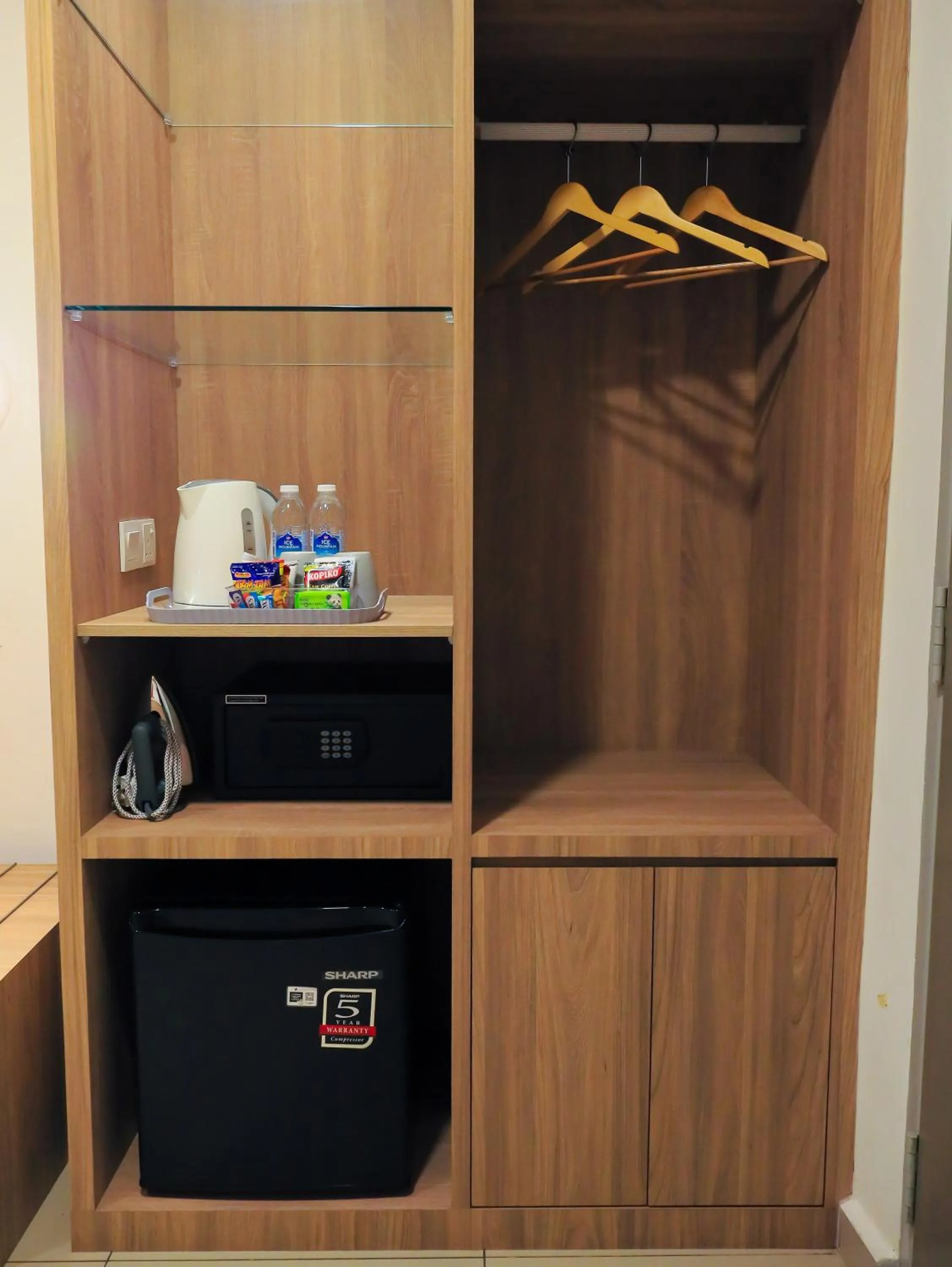 safe in BIG TREE HOTEL