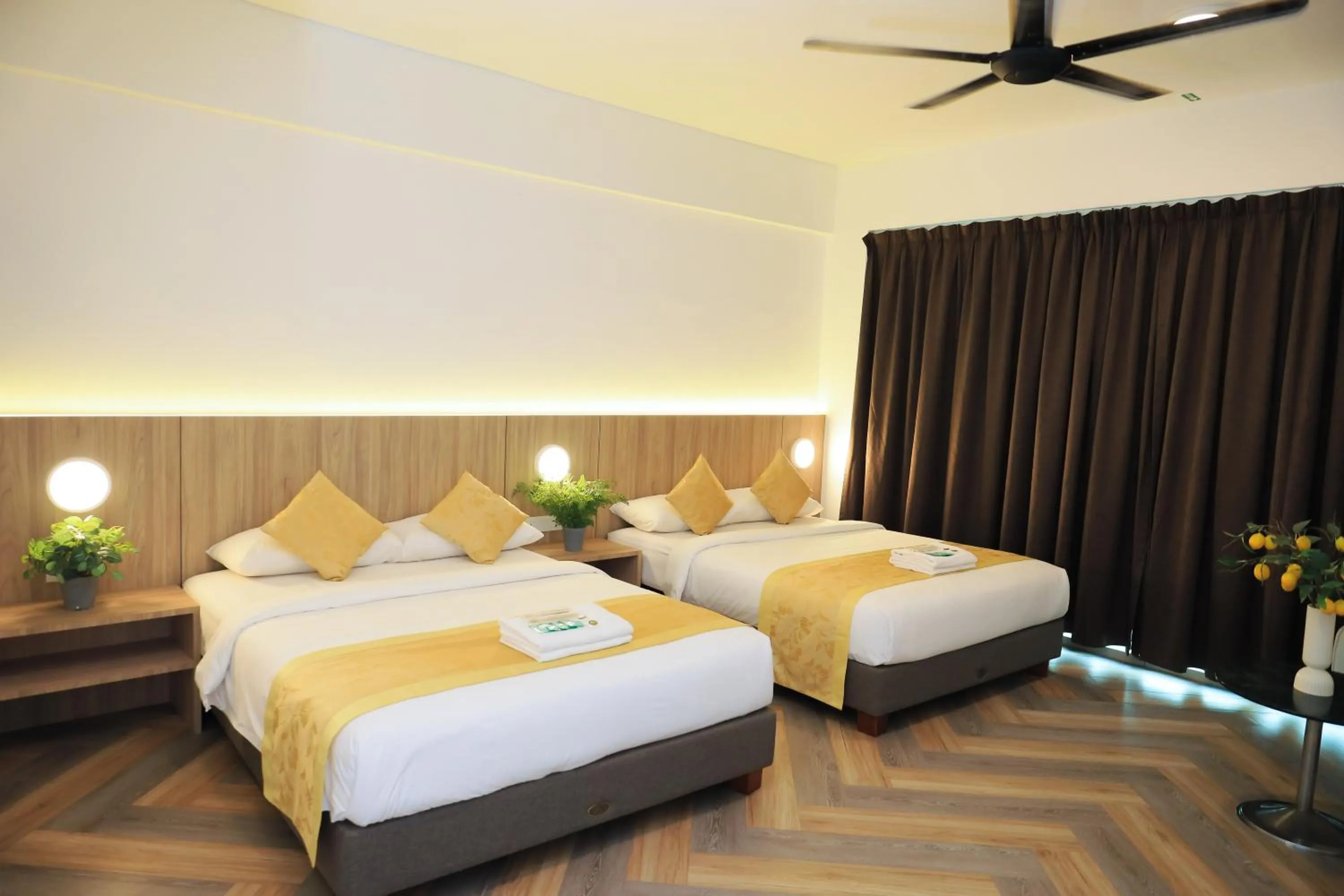 Bed in BIG TREE HOTEL