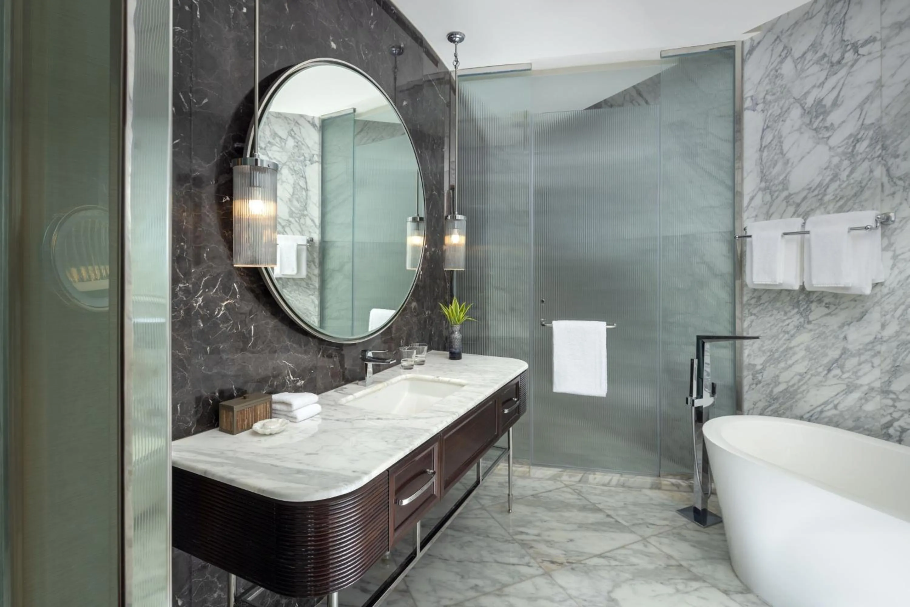 Bathroom in ITC Ratnadipa, a Luxury Collection Hotel, Colombo