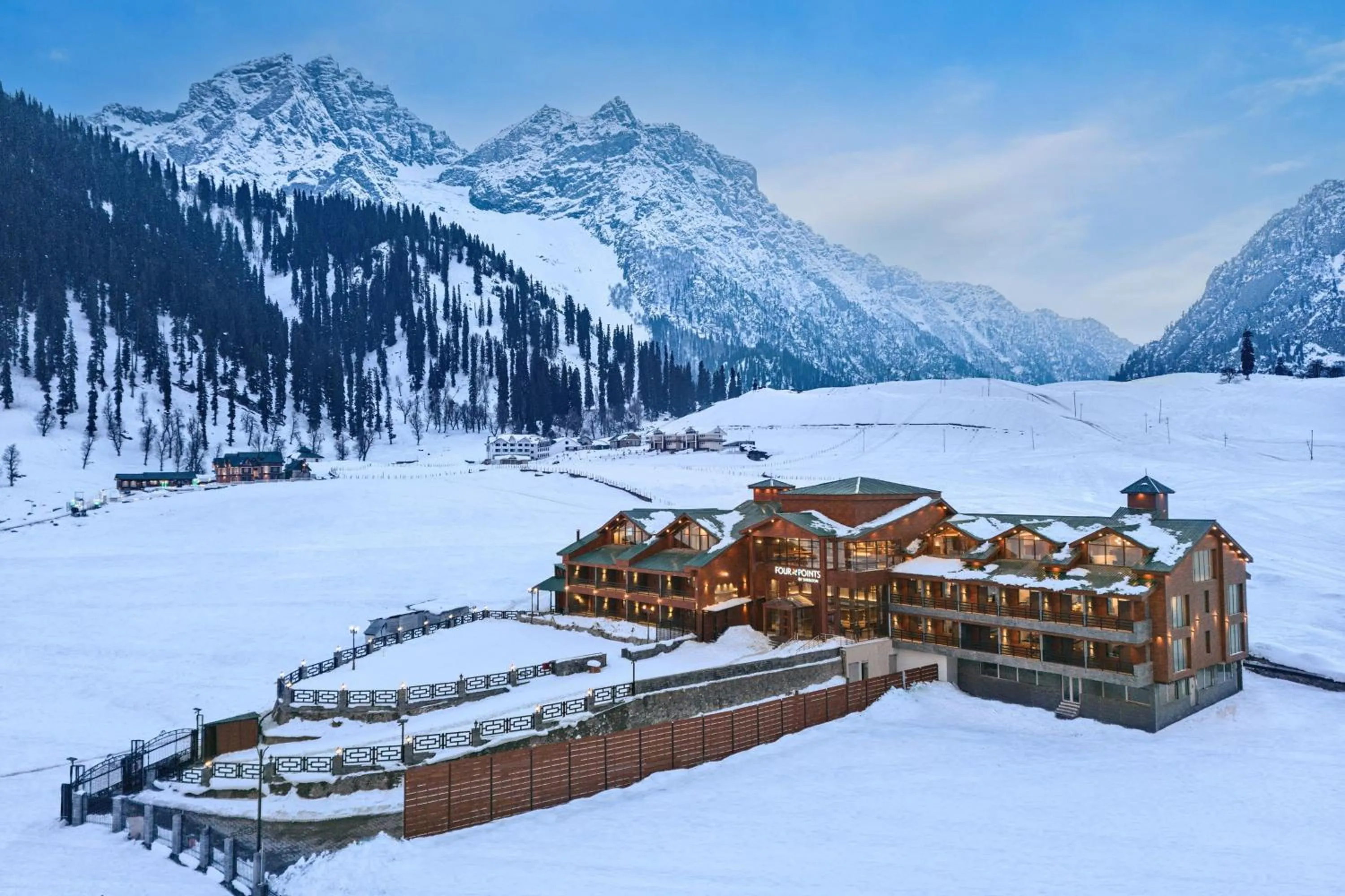 Property building in Four Points by Sheraton Sonmarg Resort