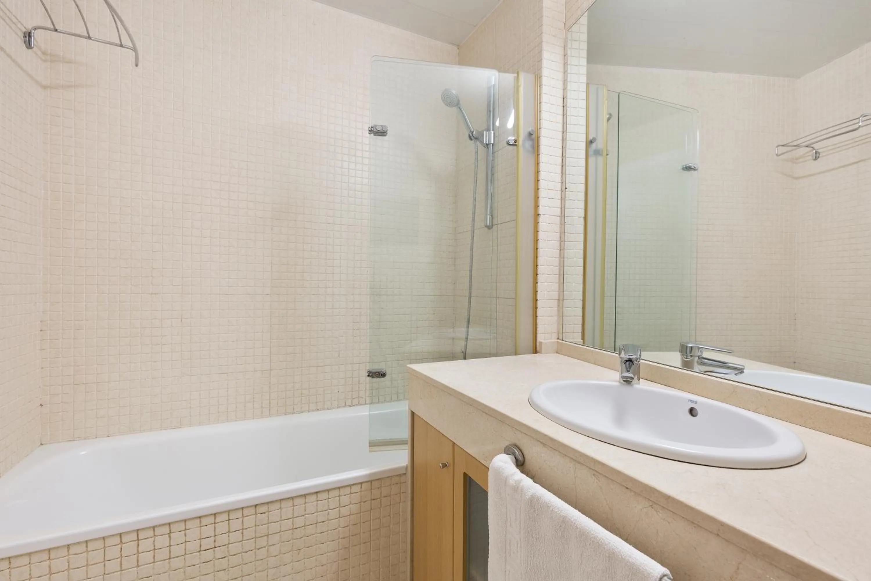 Bathroom in Suites Barcelona Park Güell