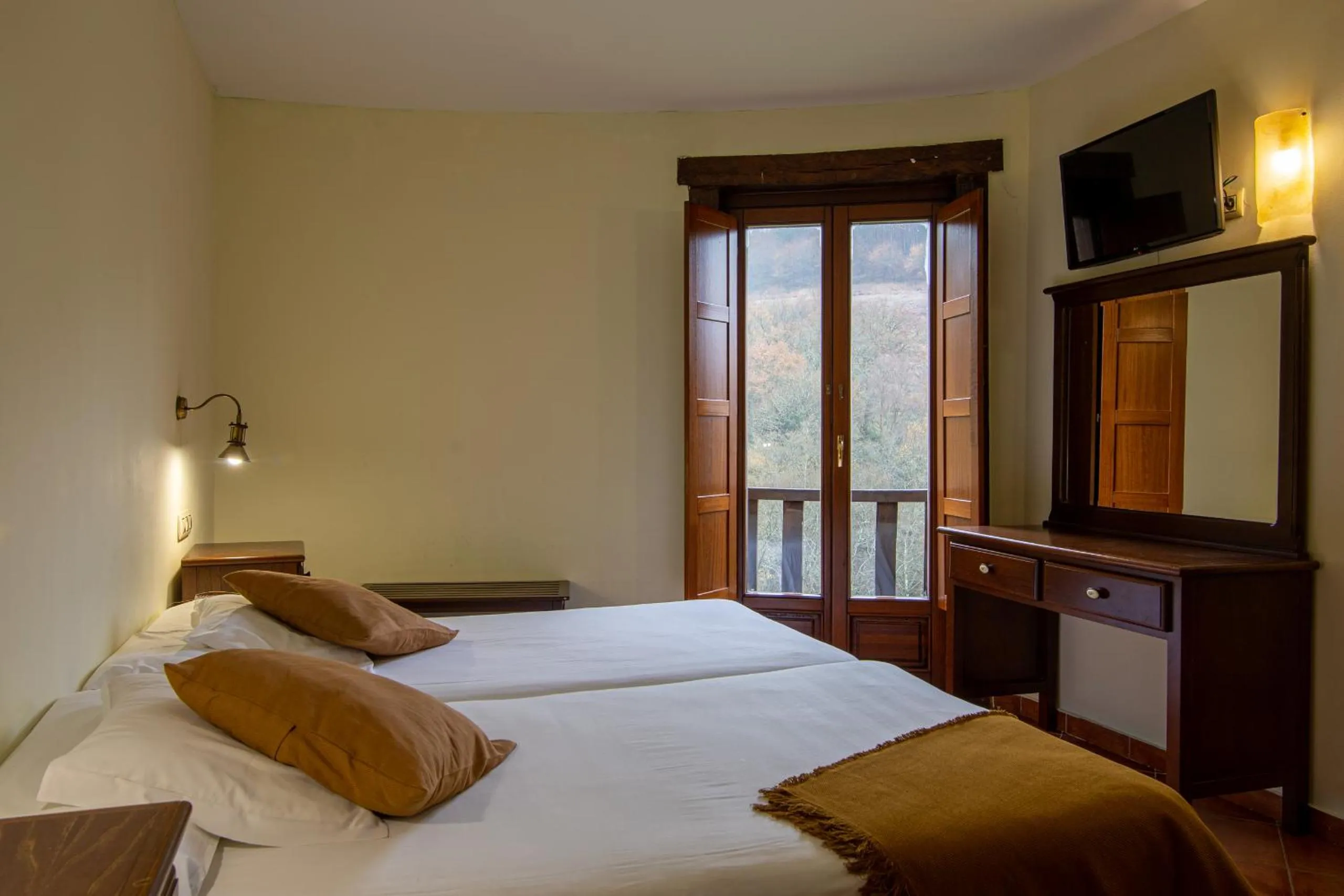 Photo of the whole room, Bed in Hotel Balneario Río Pambre
