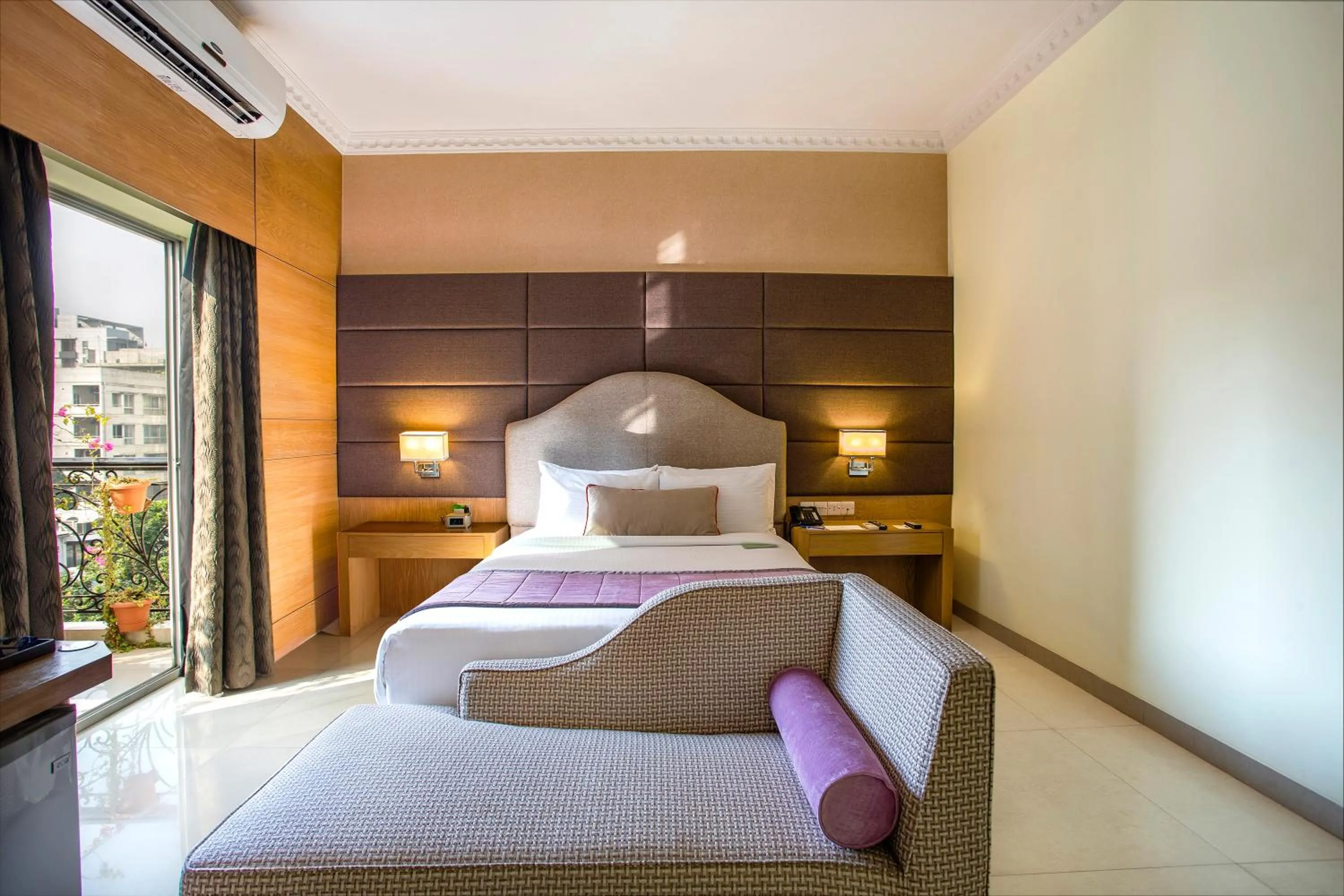 Photo of the whole room, Bed in Ascott Palace Dhaka