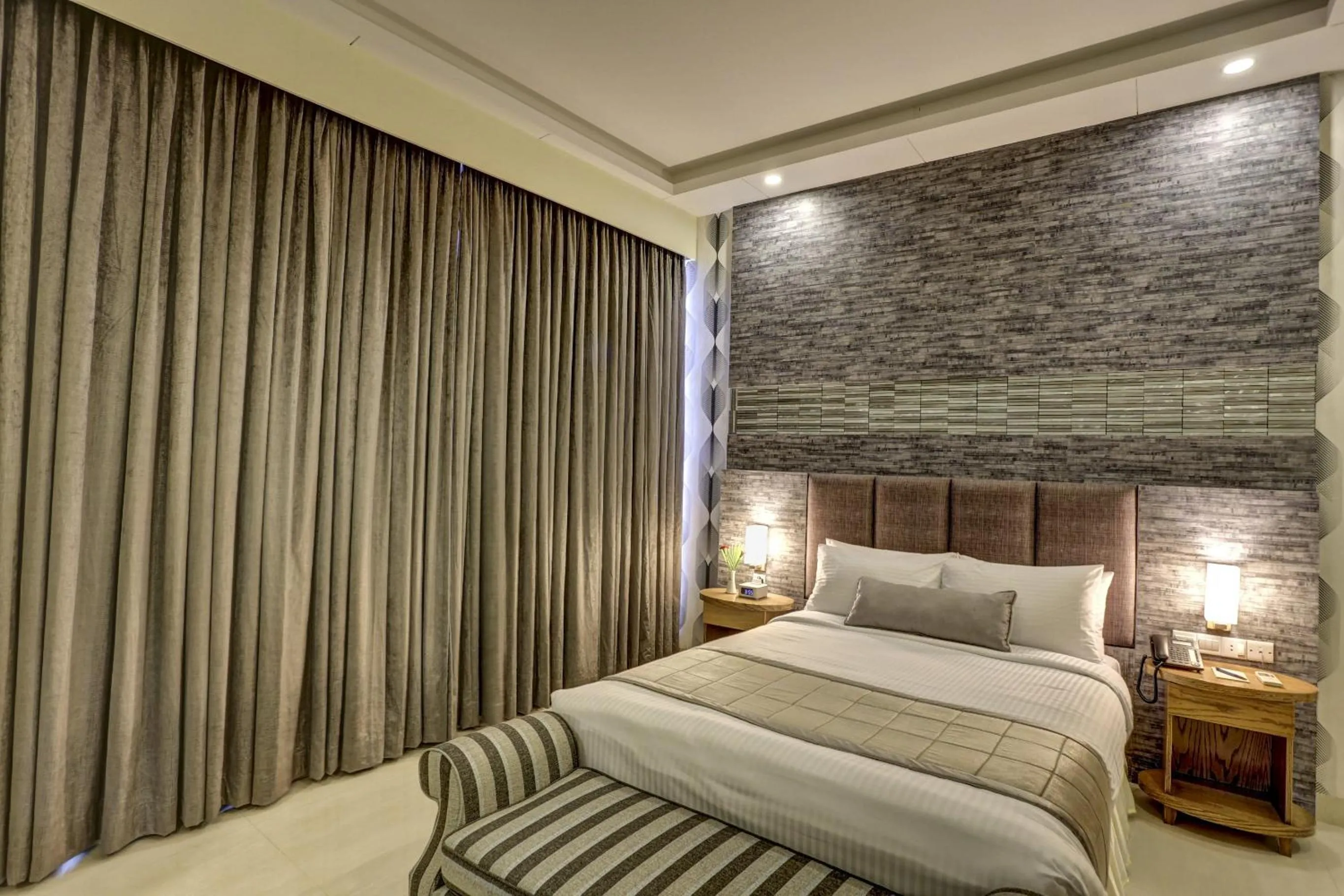 Bedroom, Bed in Ascott Palace Dhaka