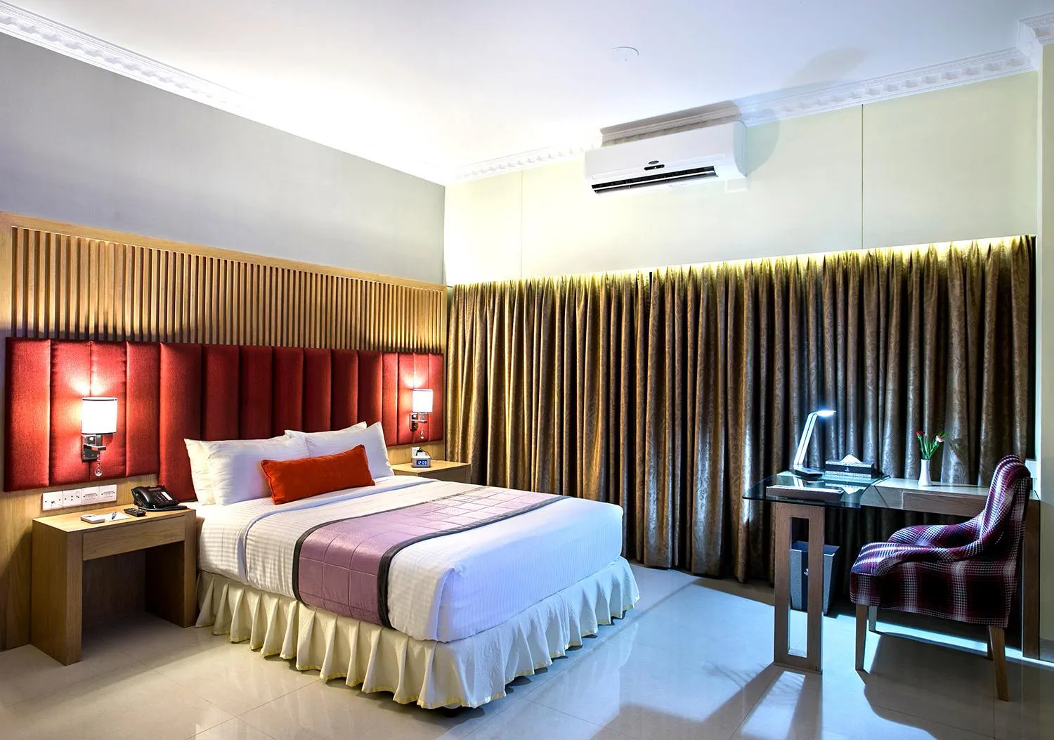 Photo of the whole room, Bed in Ascott Palace Dhaka