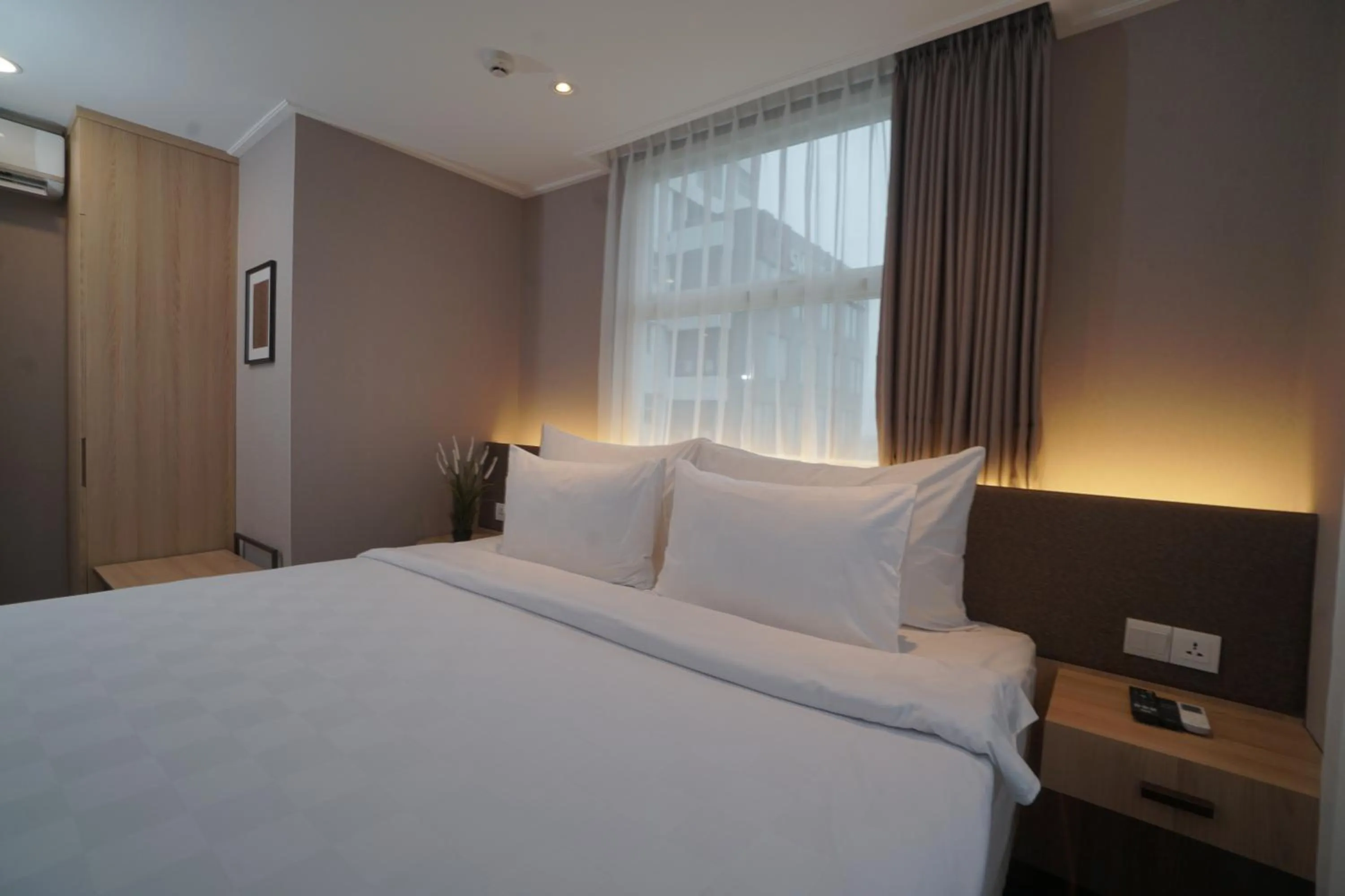 Bedroom, Bed in Swiss-Belcourt Serpong