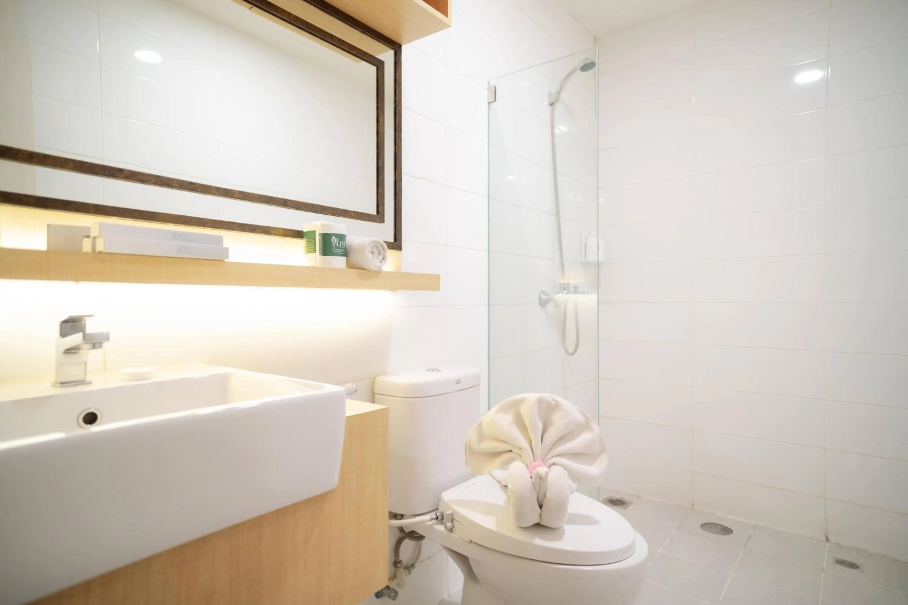 Toilet in Swiss-Belcourt Serpong