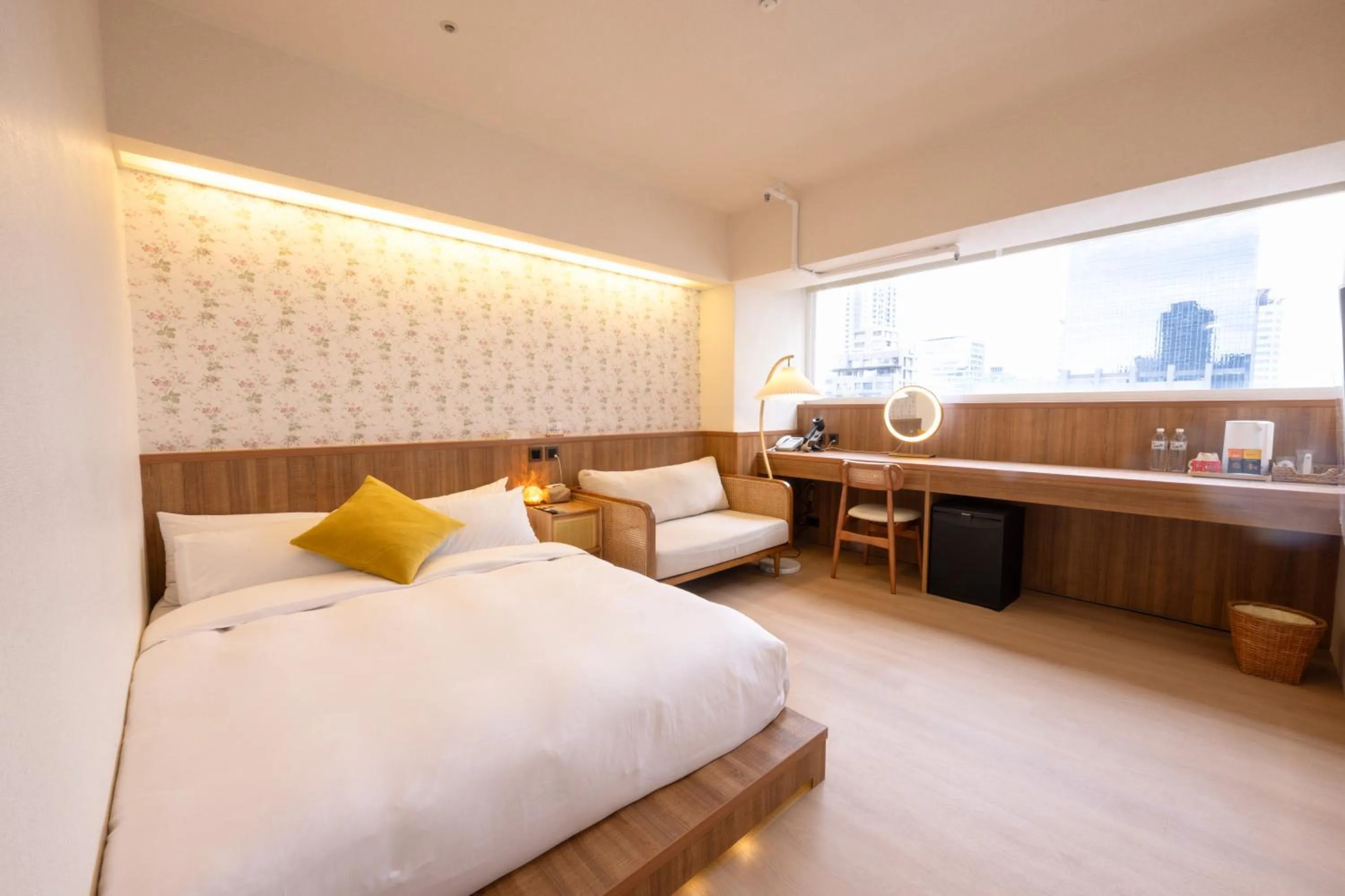 Bed in Cat Tail Pocket Inn