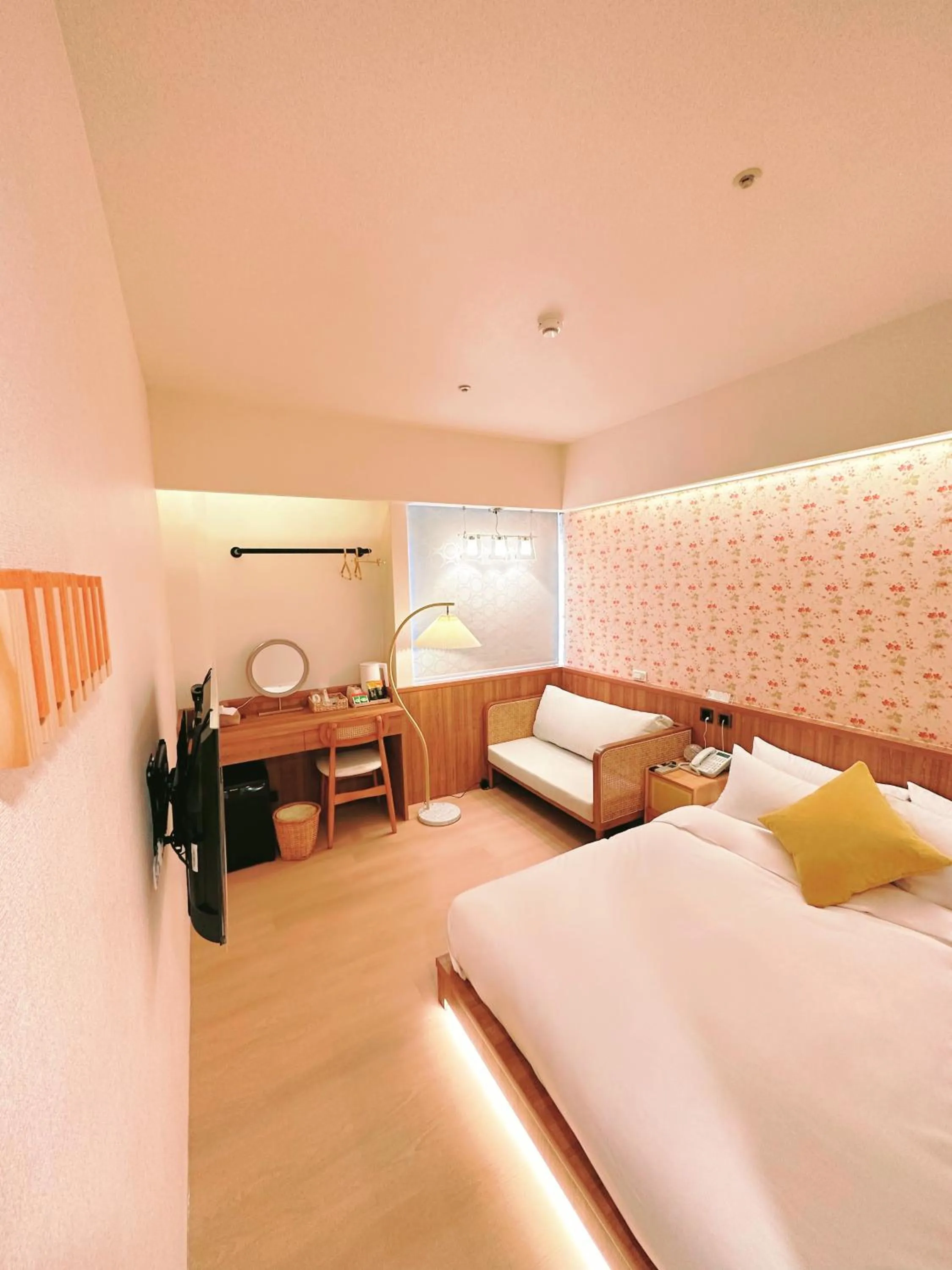 Bed in Cat Tail Pocket Inn