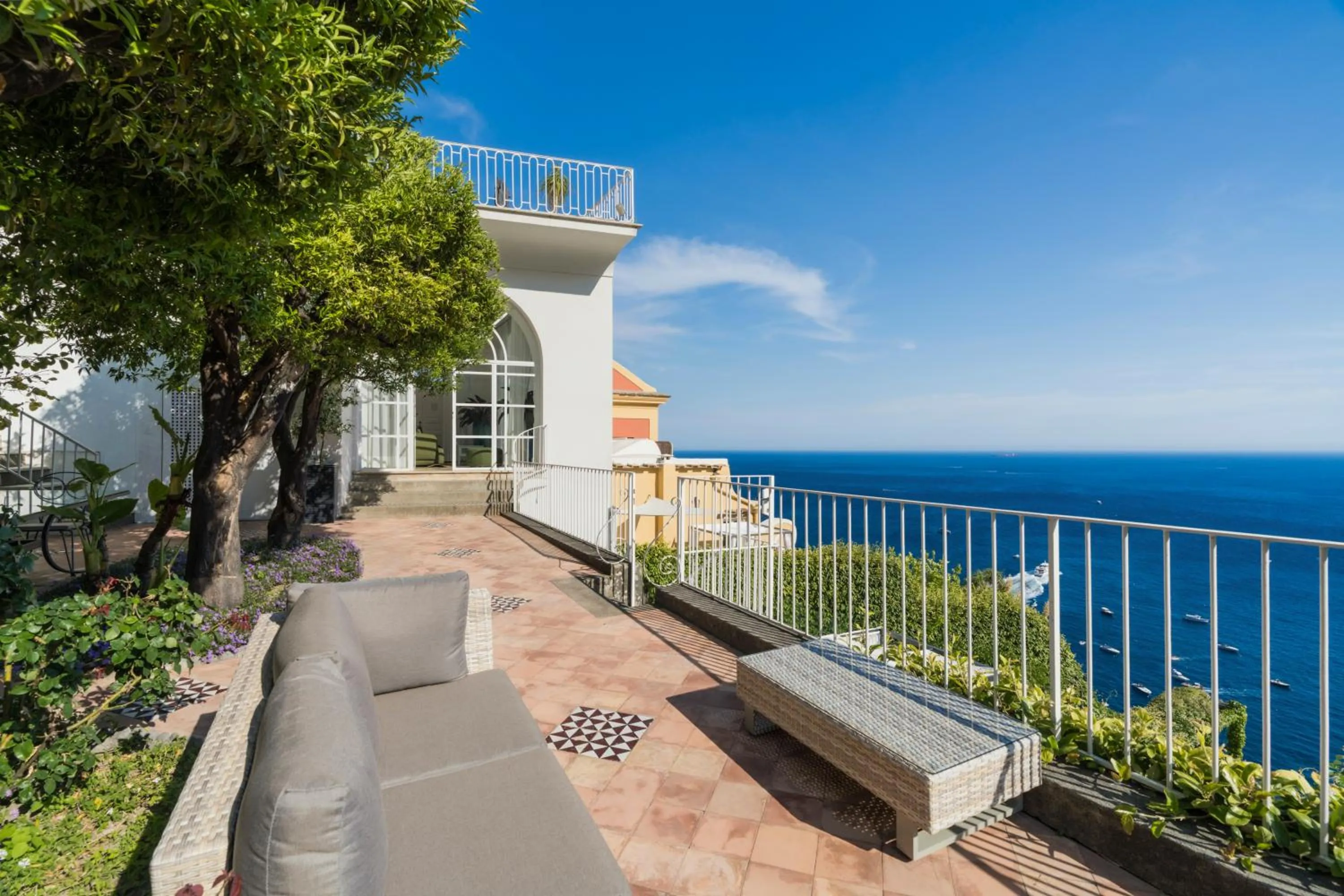 Property building in Villa Magia