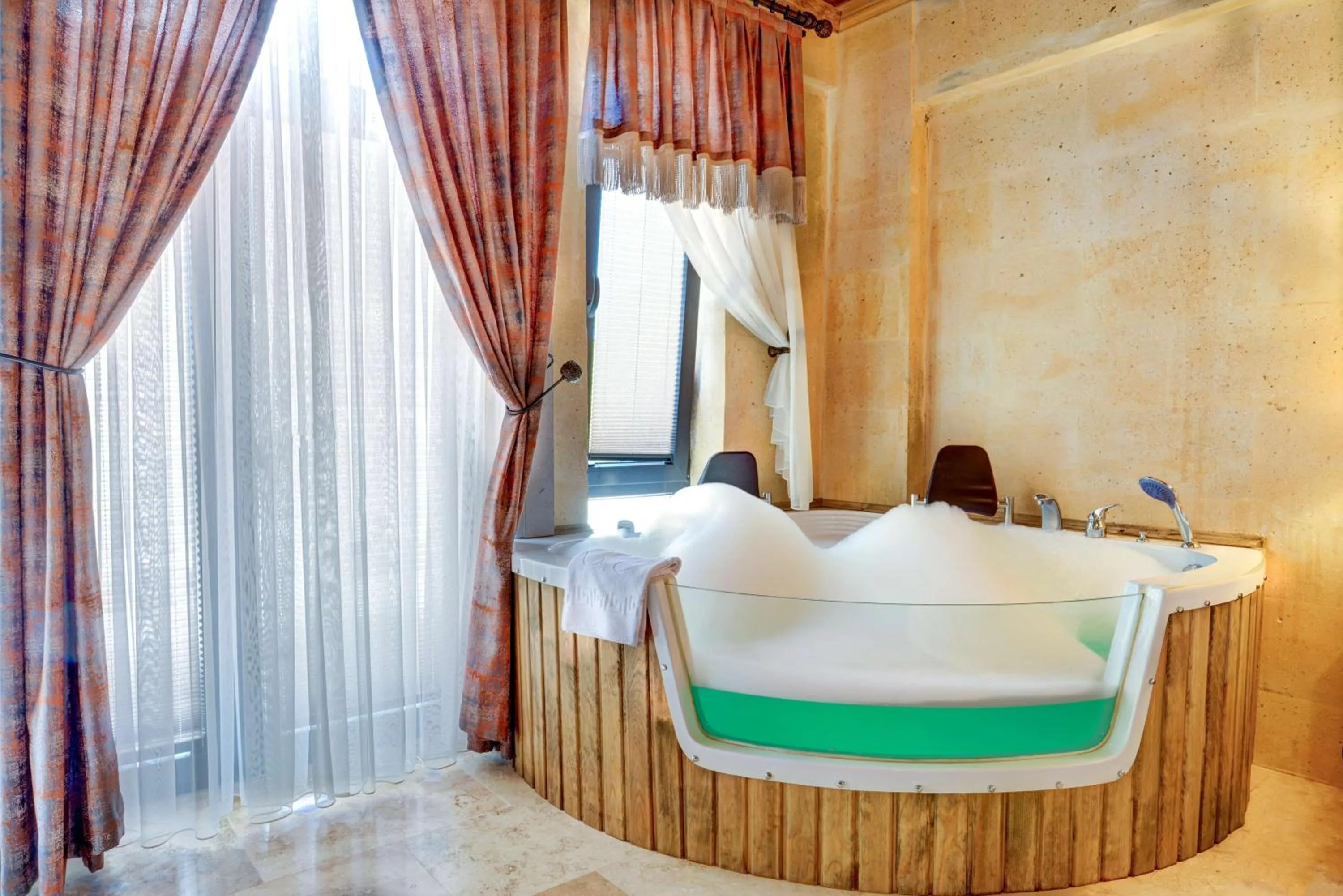 Hot Tub in Milagro of Cappadocia