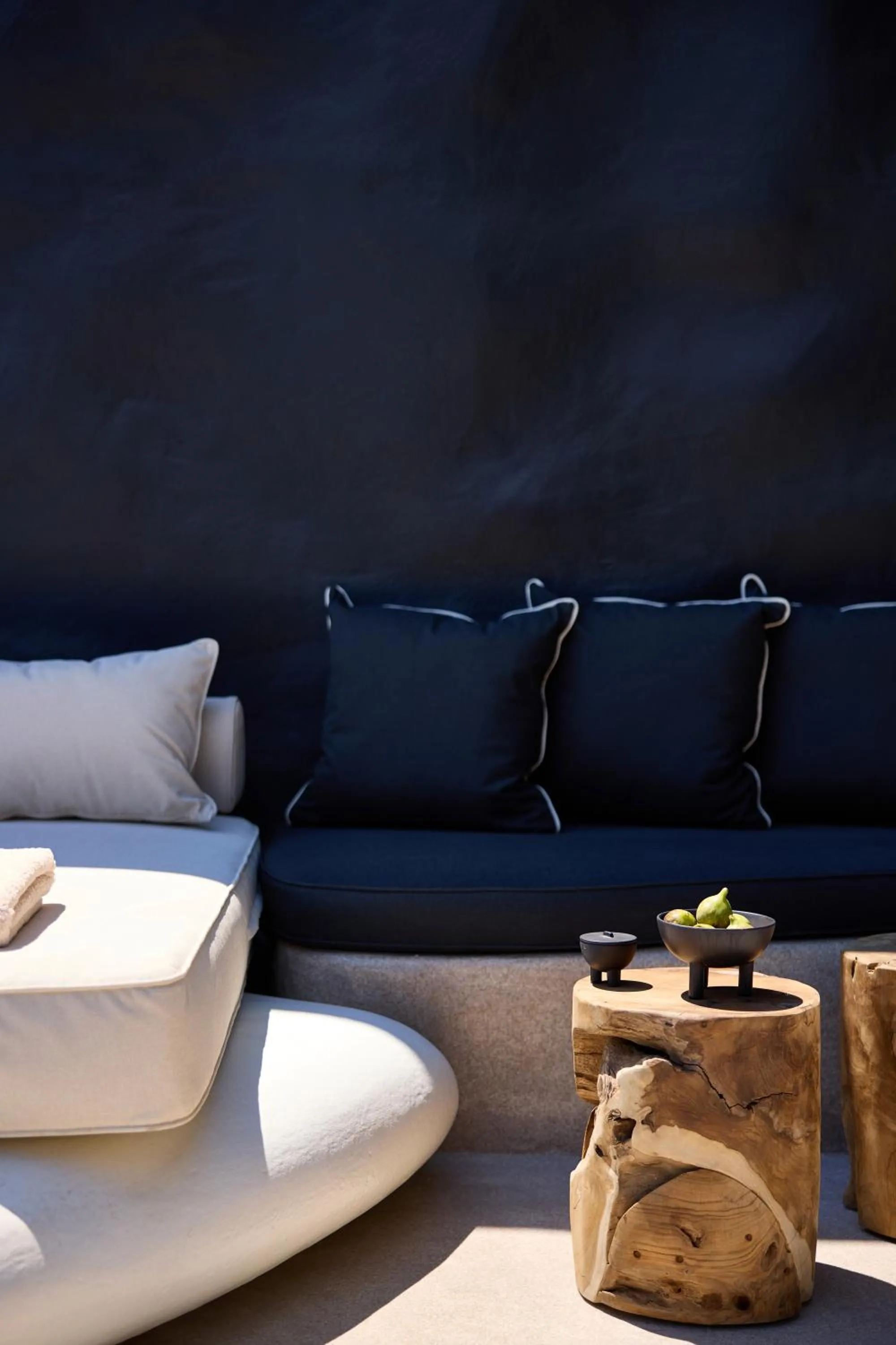 Swimming pool in One of One Hotel