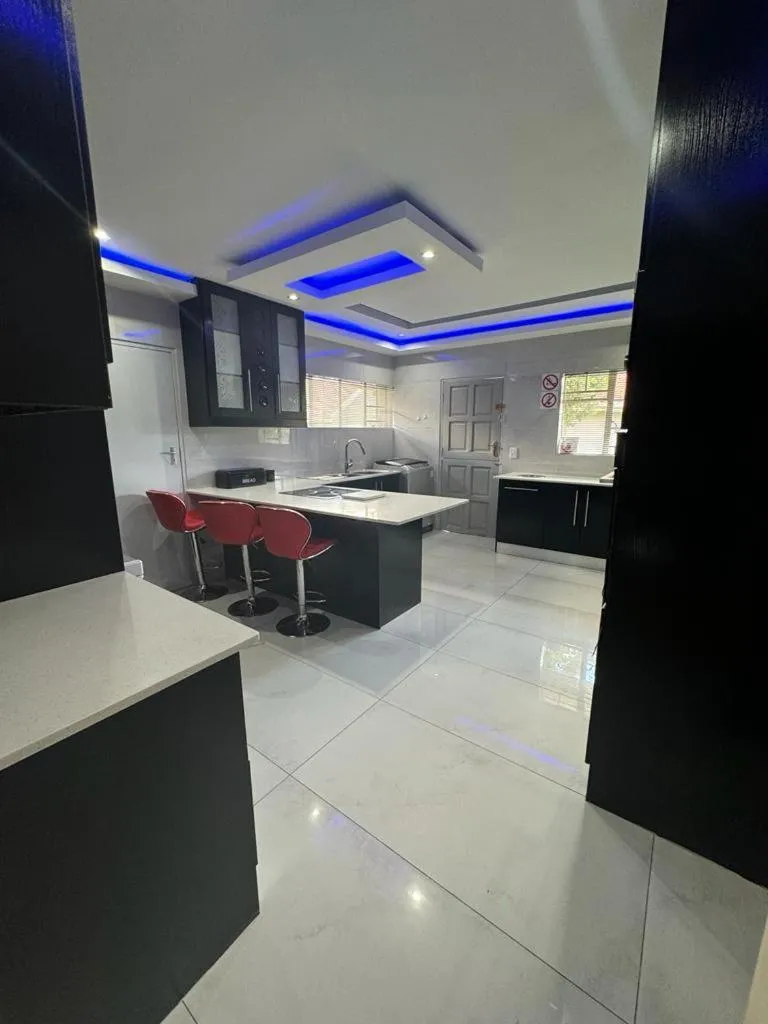 Icebolethu Guest House
